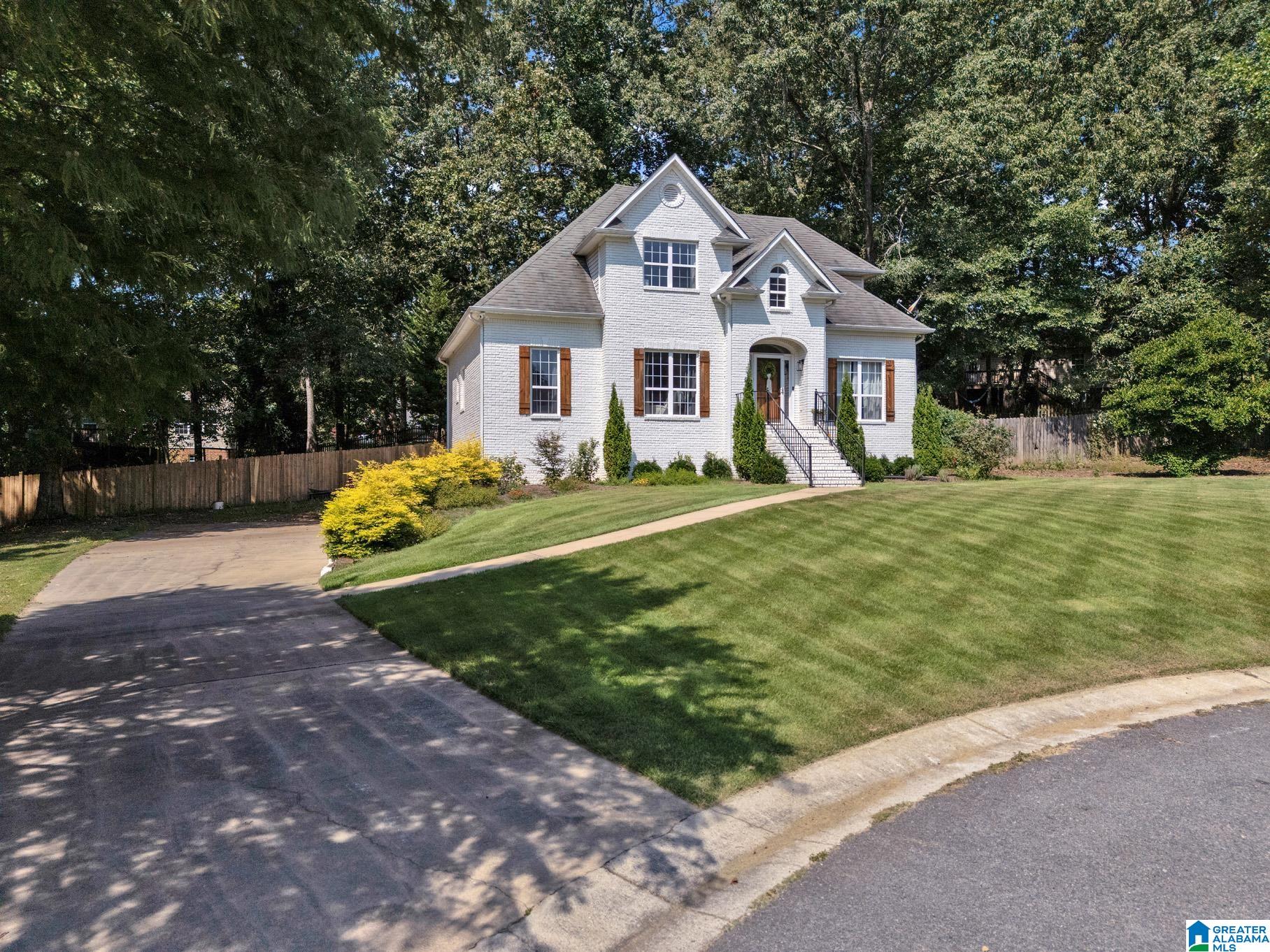 Photo 3 of Sale Pending at 134 Brook Cir, Chelsea, AL 35043 | MLS# 21464947 | Listing updated on 2026-09-20
