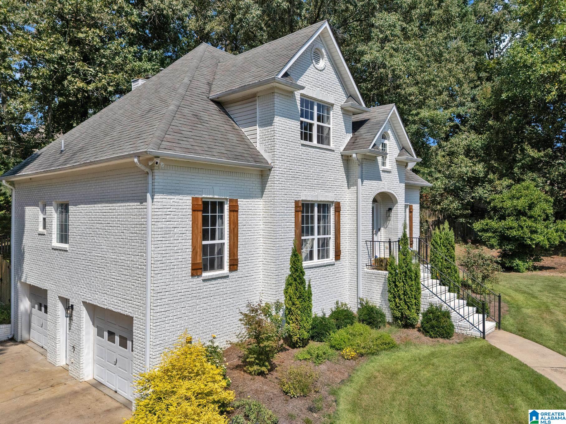 Photo 4 of Sale Pending at 134 Brook Cir, Chelsea, AL 35043 | MLS# 21464947 | Listing updated on 2026-09-20