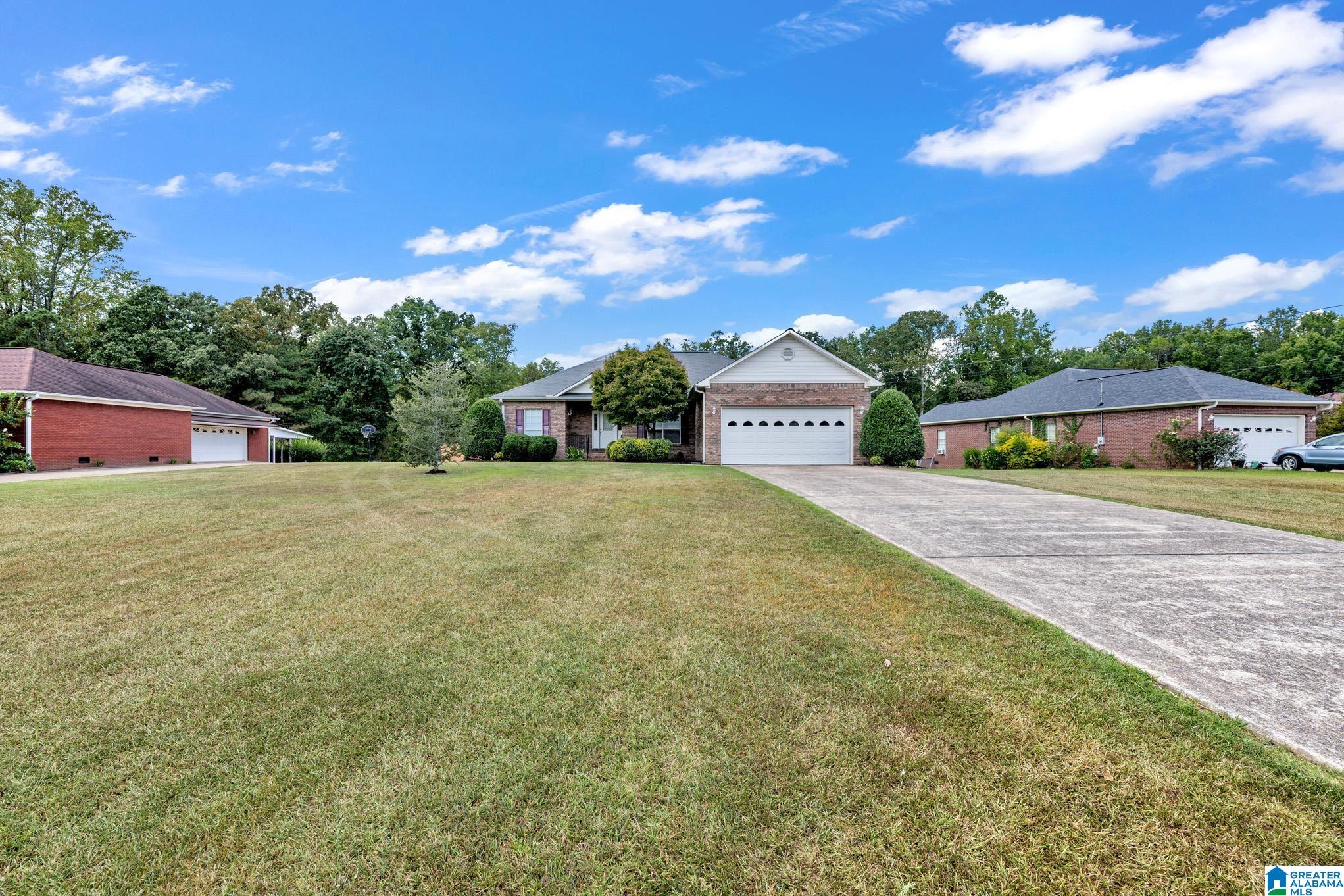 Photo 3 of Single family home for sale at 2558 Rolling Meadows Dr, Jasper, AL 35503 | MLS# 21464967 | Listing updated on 2026-09-15