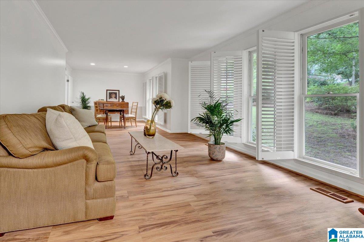 Photo 1 of Single family home for sale at 737 Bailey Brk Cir, Hoover, AL 35244 | MLS# 21464976 | Listing updated on 2026-09-19
