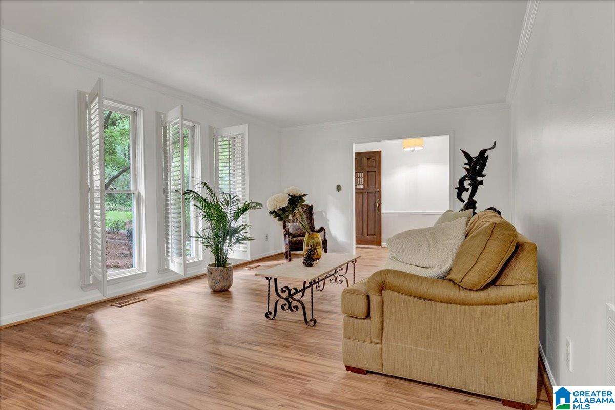 Photo 3 of Single family home for sale at 737 Bailey Brk Cir, Hoover, AL 35244 | MLS# 21464976 | Listing updated on 2026-09-19