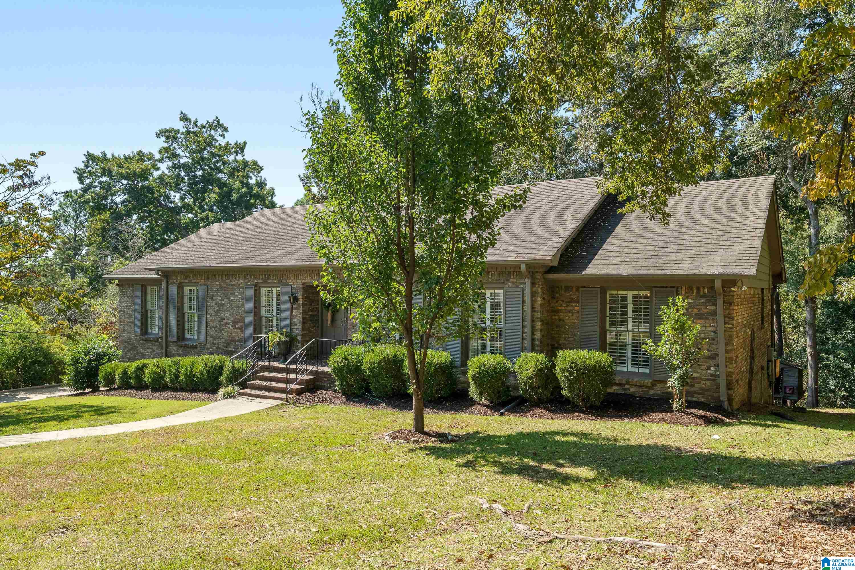 Single family home for sale at 2658 Swiss Ln, HOOVER, AL 35226 | MLS# 21465009