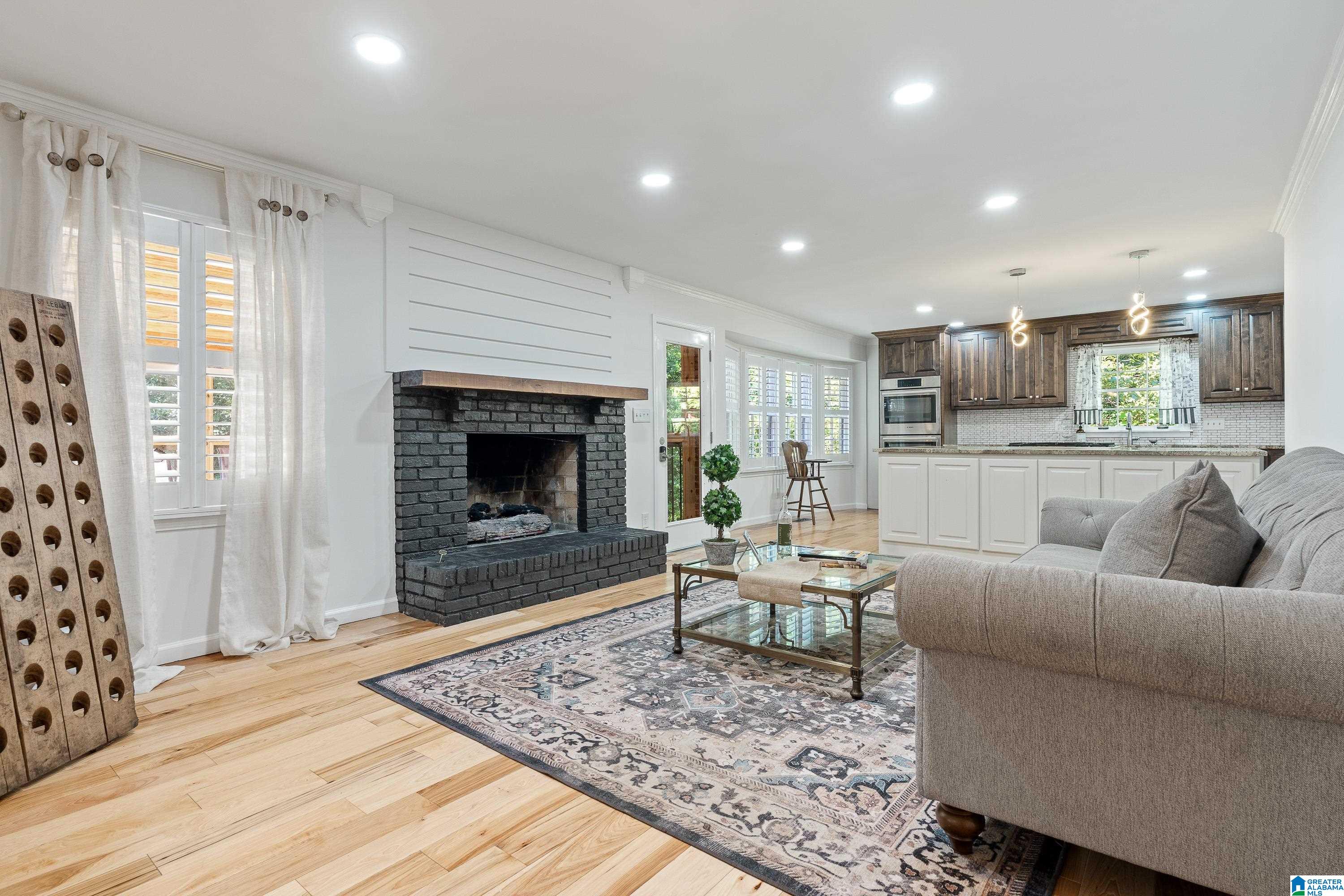 Photo 4 of Single family home for sale at 2658 Swiss Ln, Hoover, AL 35226 | MLS# 21465009 | Listing updated on 2026-09-18