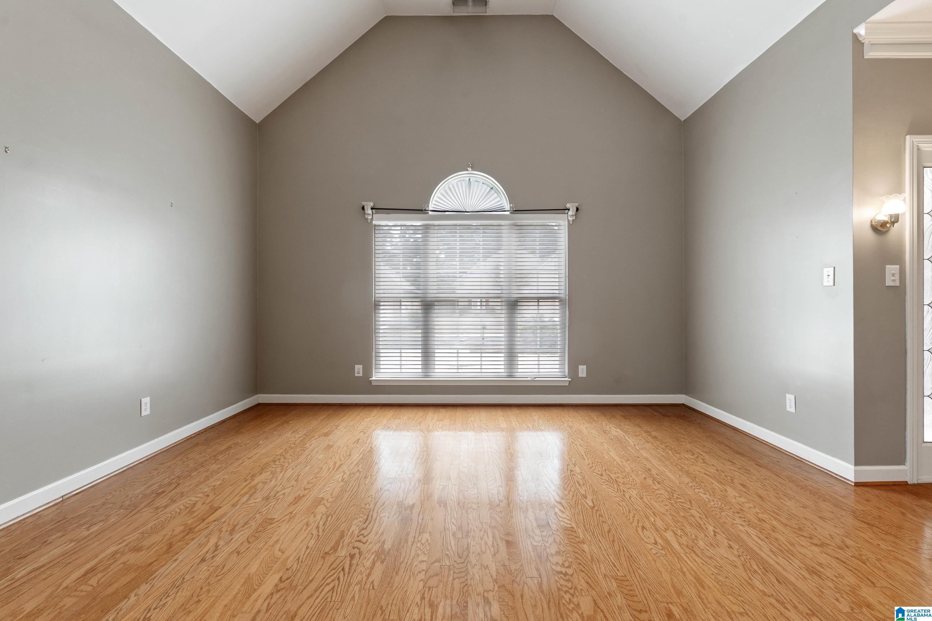 Photo 4 of Single family home for sale at 4537 Riverbirch Cir, Bessemer, AL 35022 | MLS# 21465015 | Listing updated on 2026-09-16