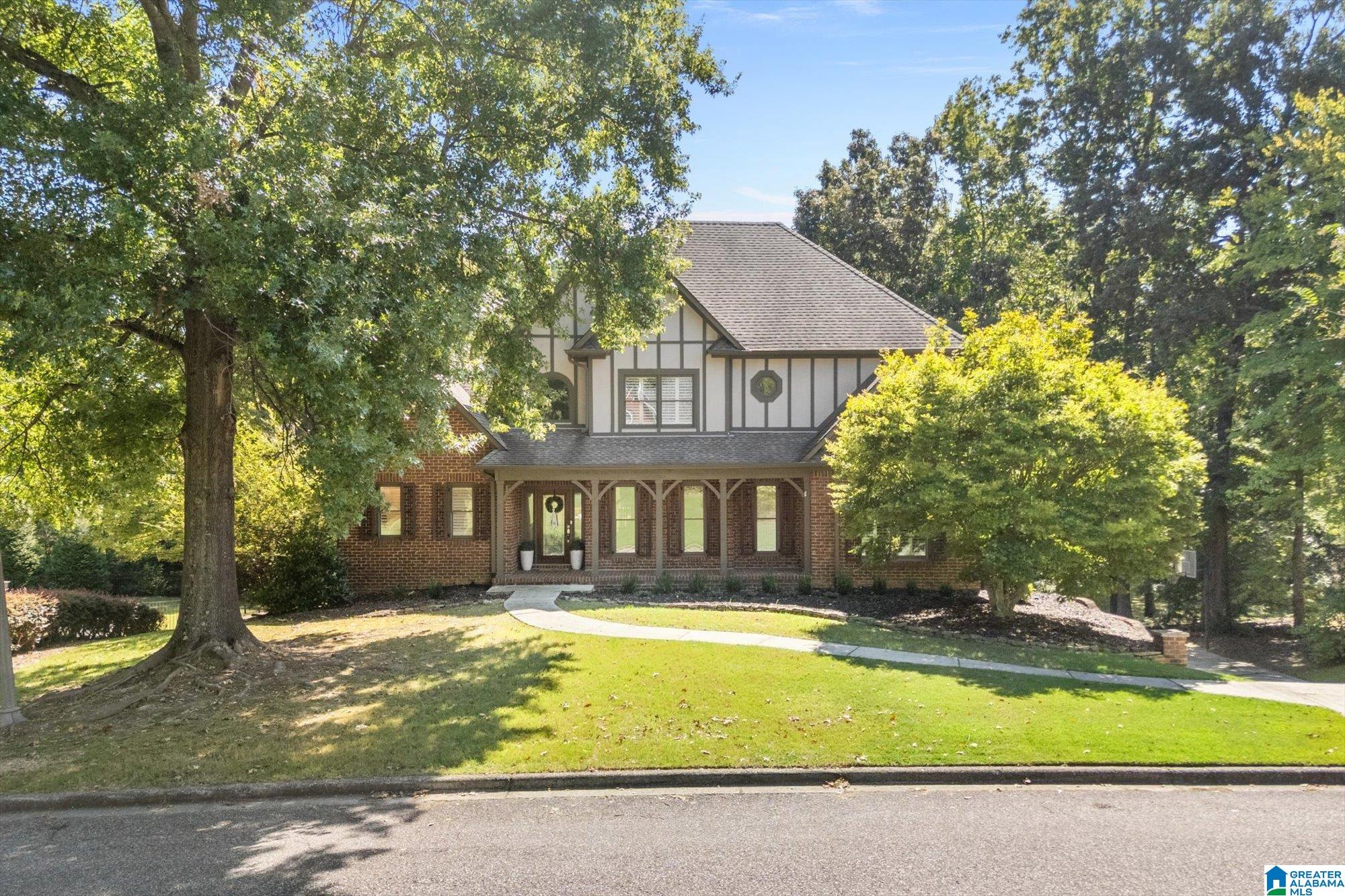 Photo 2 of Single family home for sale at 4256 Milner Rd, Hoover, AL 35242 | MLS# 21465023 | Listing updated on 2026-09-18