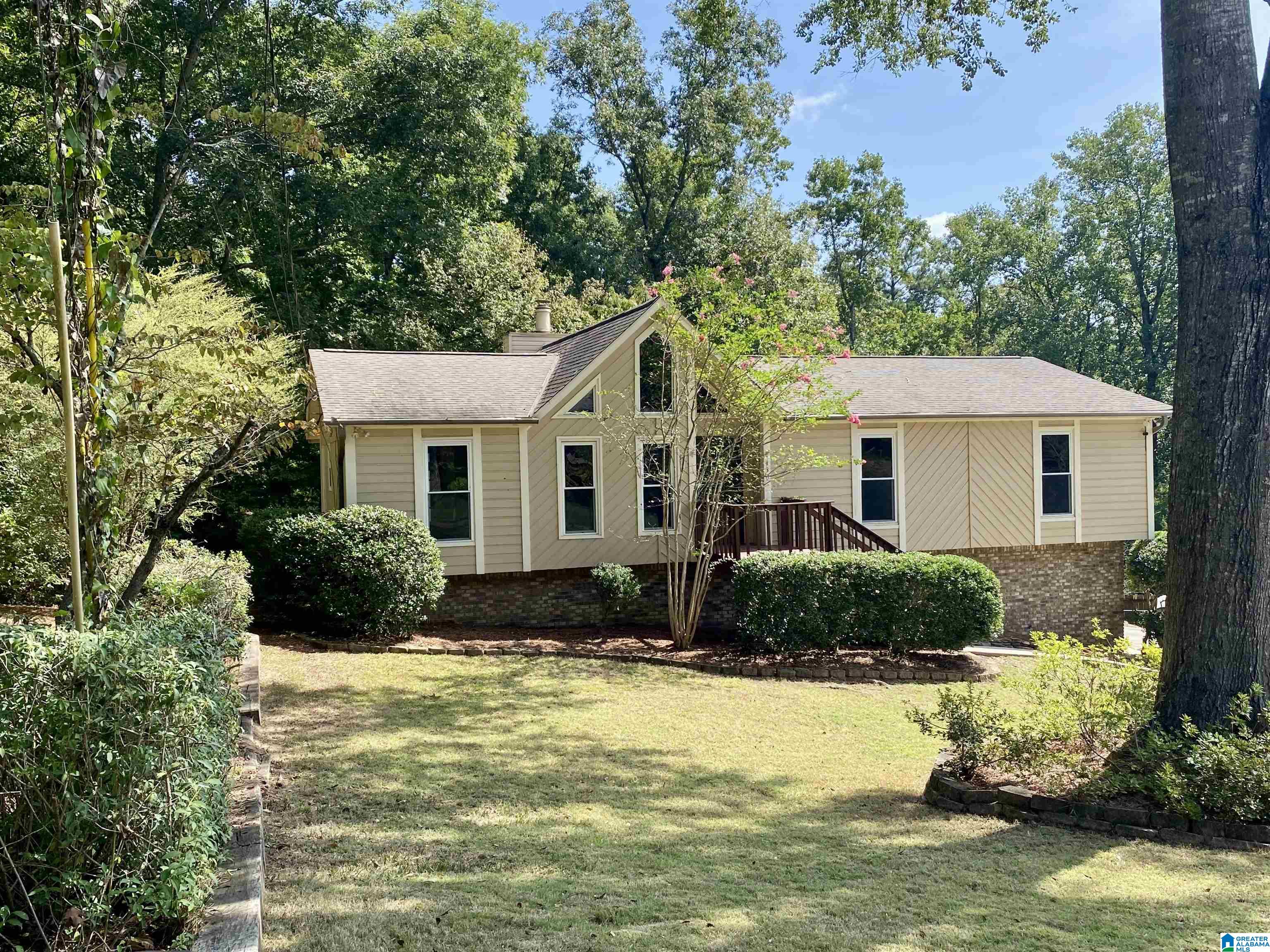 Photo 1 of Single family home for sale at 430 Stonebridge Rd, Irondale, AL 35210 | MLS# 21465036 | Listing updated on 2026-09-16