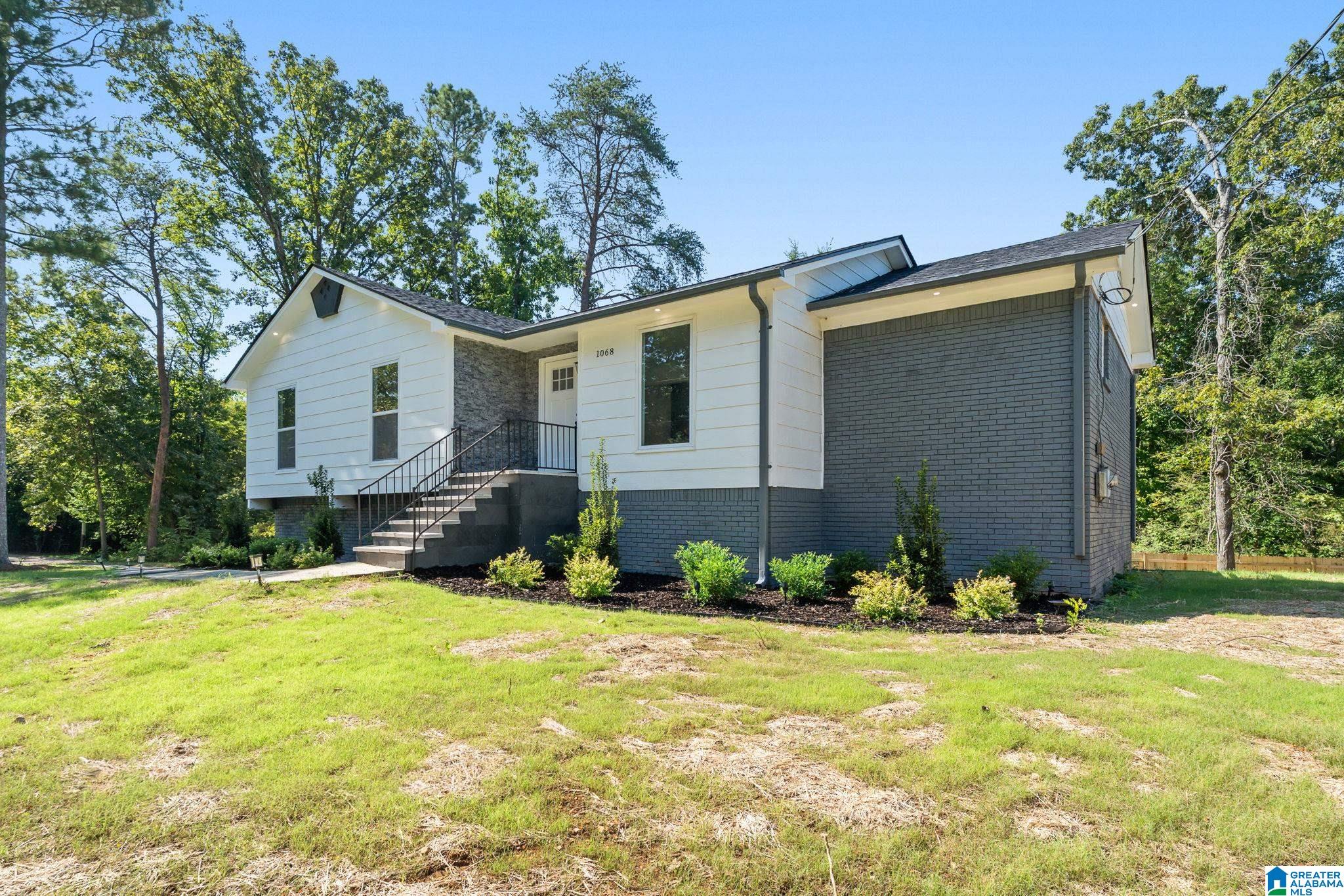 Photo 3 of Single family home for sale at 1068 Alicia Dr, Birmingham, AL 35215 | MLS# 21465038 | Listing updated on 2026-09-18