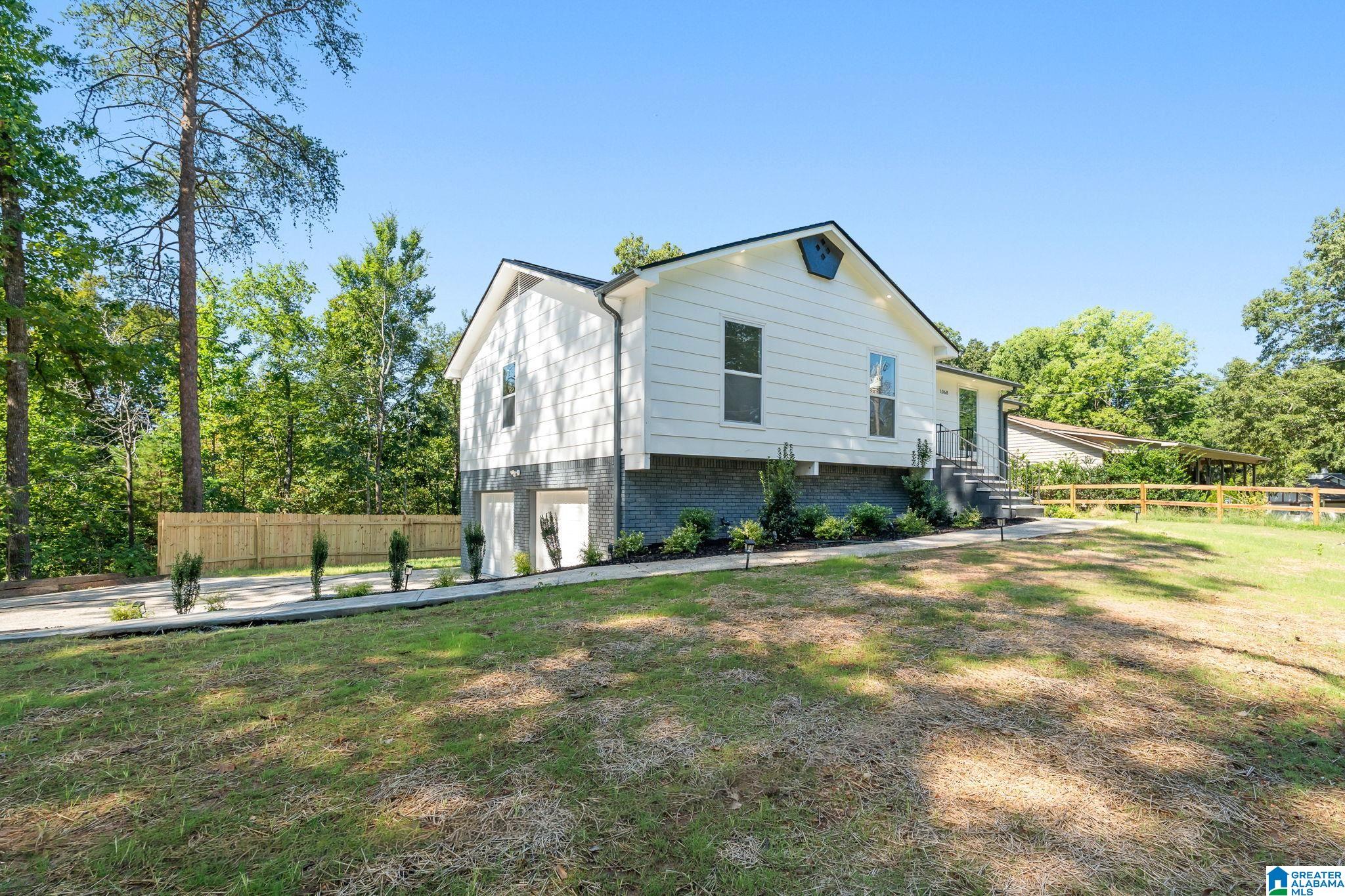 Photo 3 of Single family home for sale at 1068 Alicia Dr, Birmingham, AL 35215 | MLS# 21465038 | Listing updated on 2026-09-18