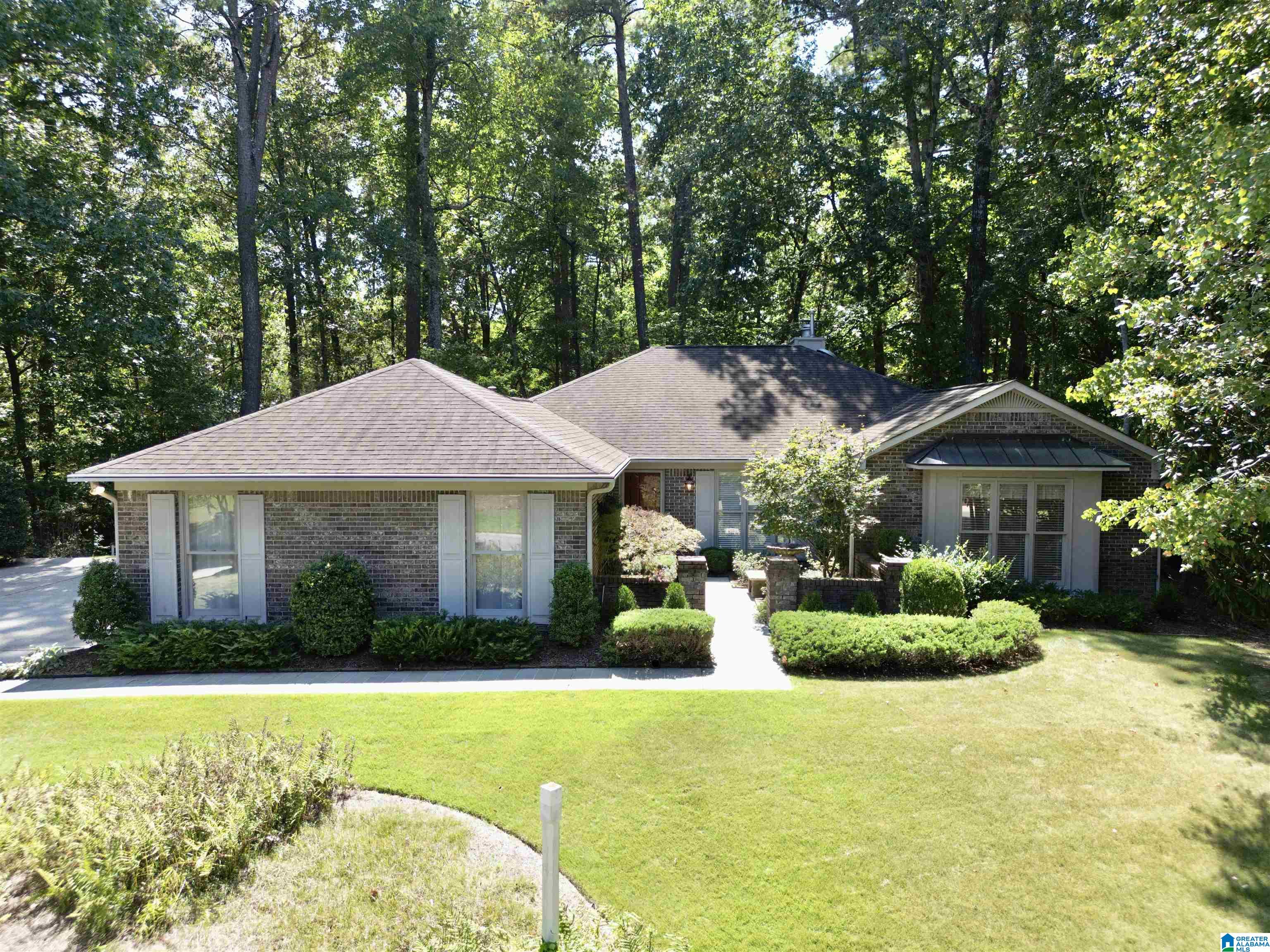 Single family home for sale at 2715 Stevens Crk Rd, HOOVER, AL 35244 | MLS# 21465052