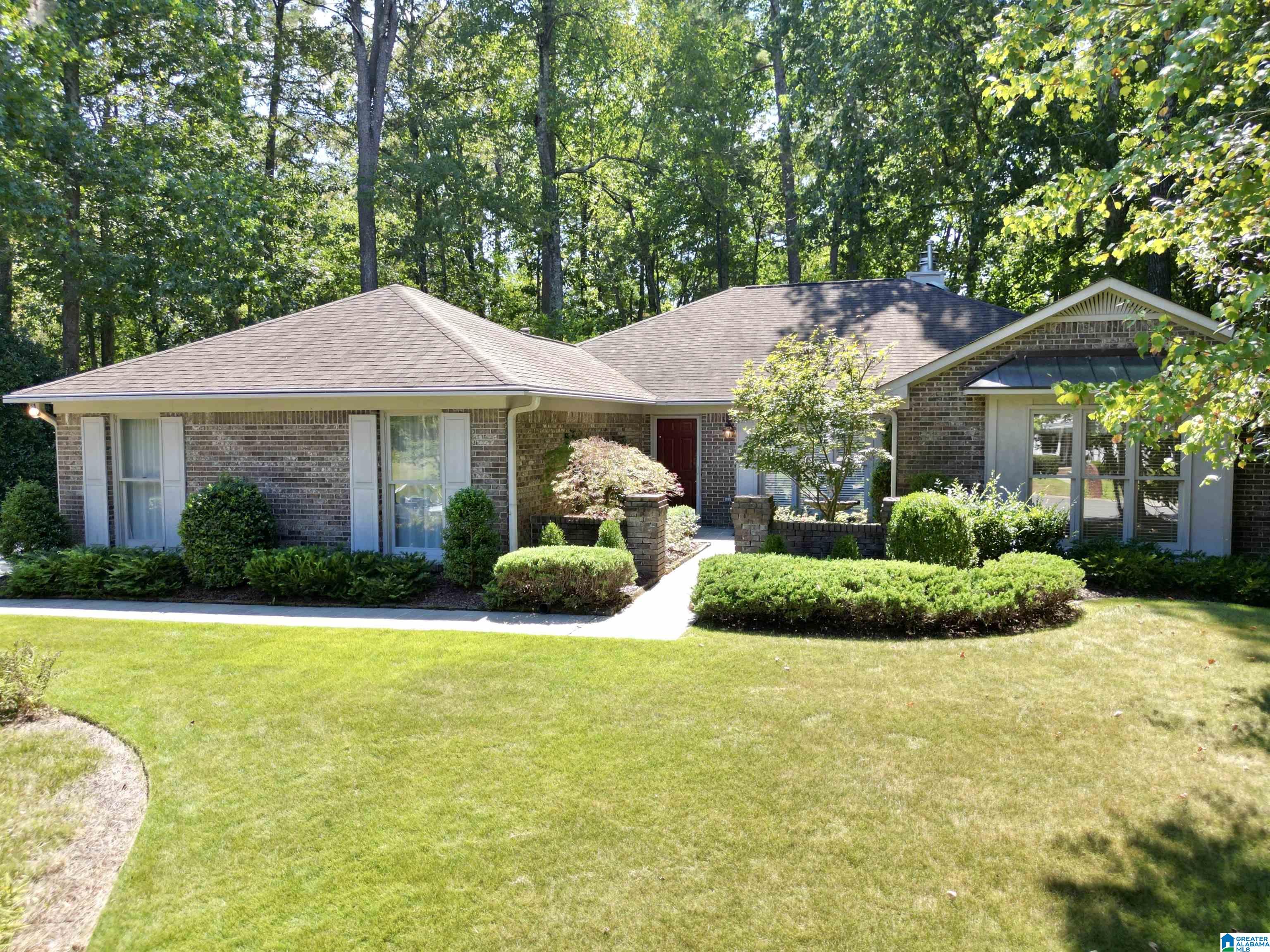 Photo 1 of Single family home for sale at 2715 Stevens Crk Rd, Hoover, AL 35244 | MLS# 21465052 | Listing updated on 2026-09-18