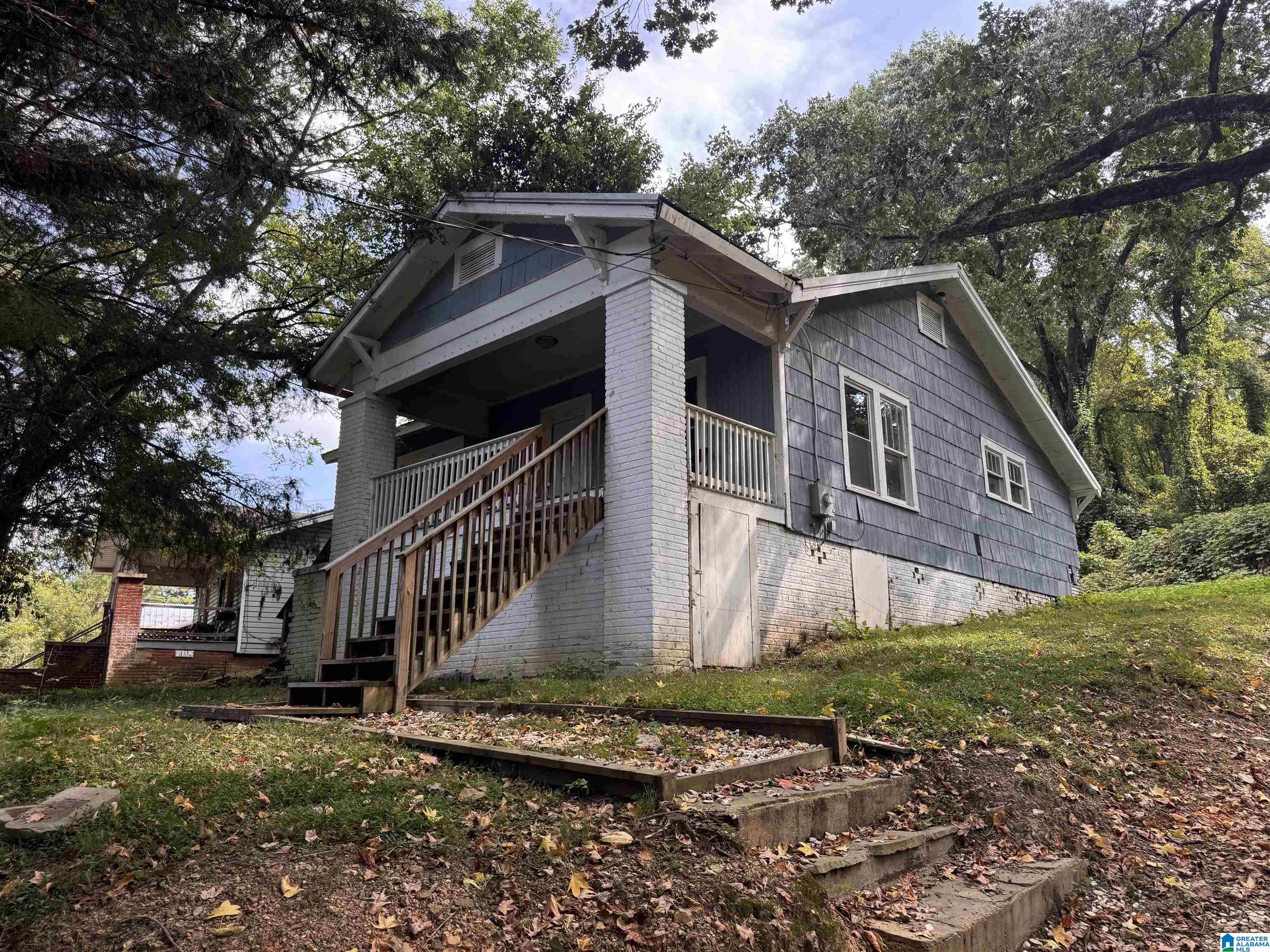 Photo 1 of Single family home for sale at 909 14th Street, Birmingham, AL 35228 | MLS# 21465054 | Listing updated on 2026-09-16