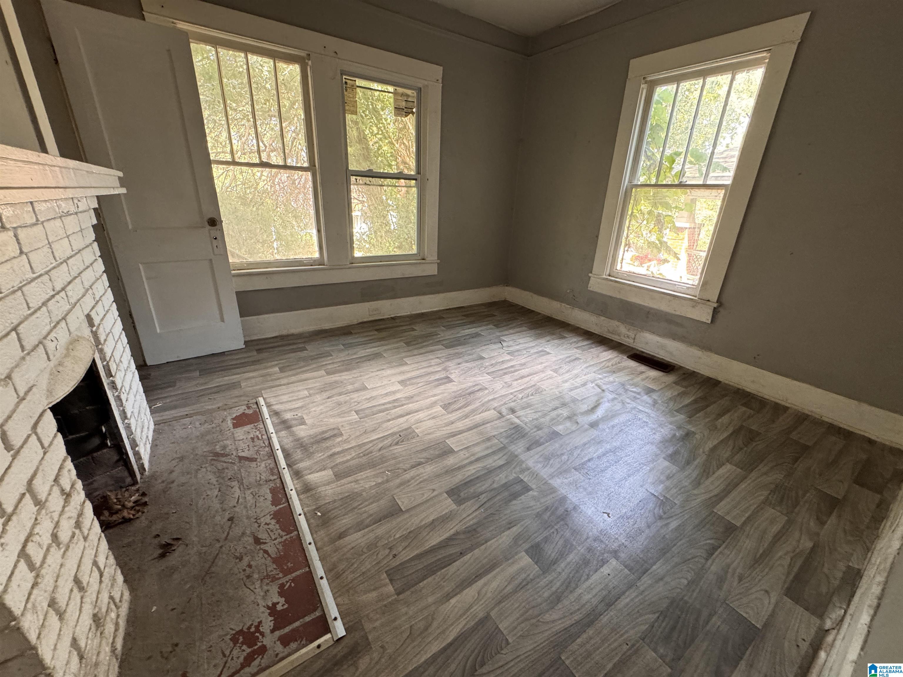 Photo 2 of Single family home for sale at 909 14th Street, Birmingham, AL 35228 | MLS# 21465054 | Listing updated on 2026-09-16