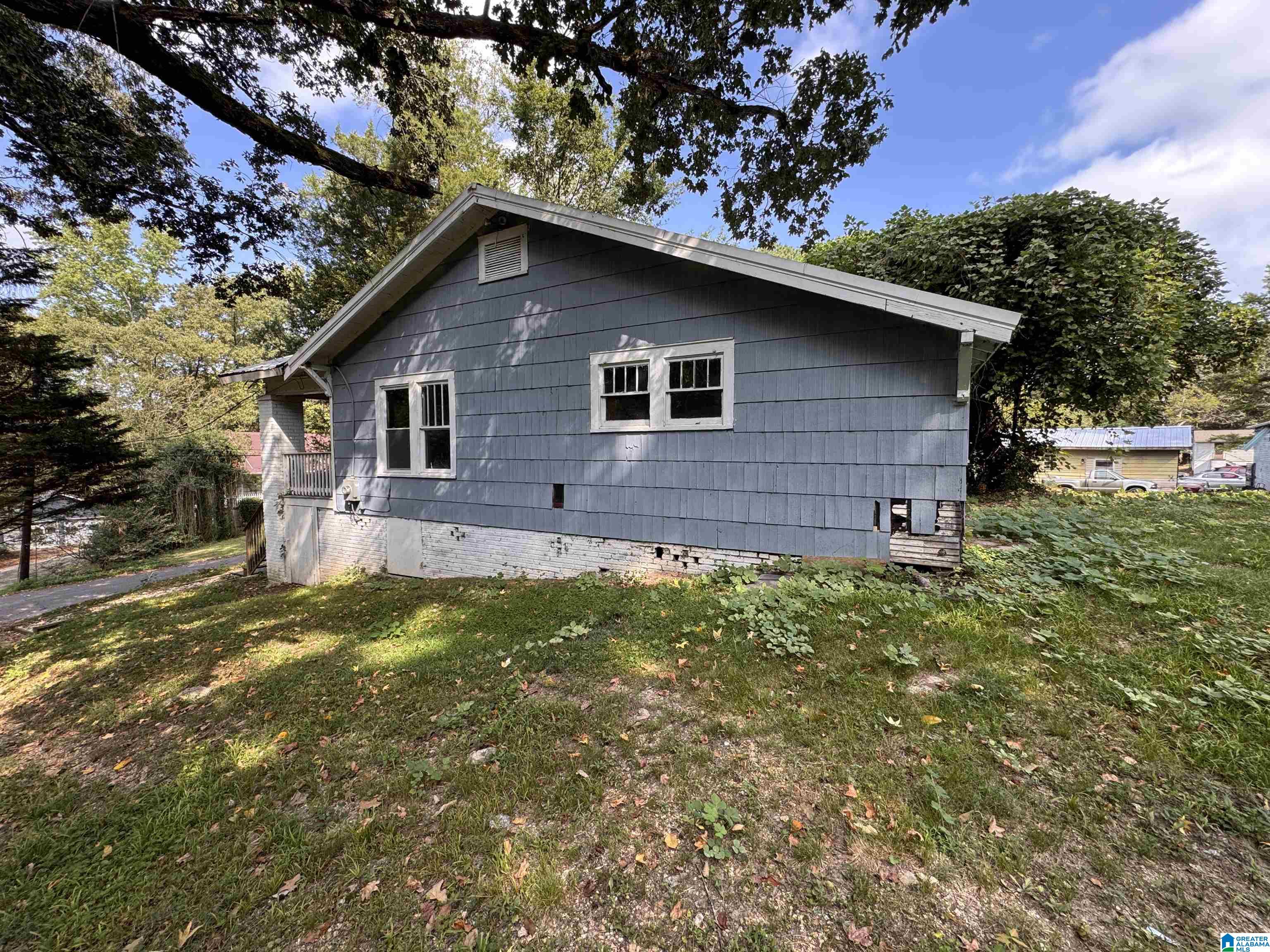 Photo 4 of Single family home for sale at 909 14th Street, Birmingham, AL 35228 | MLS# 21465054 | Listing updated on 2026-09-16