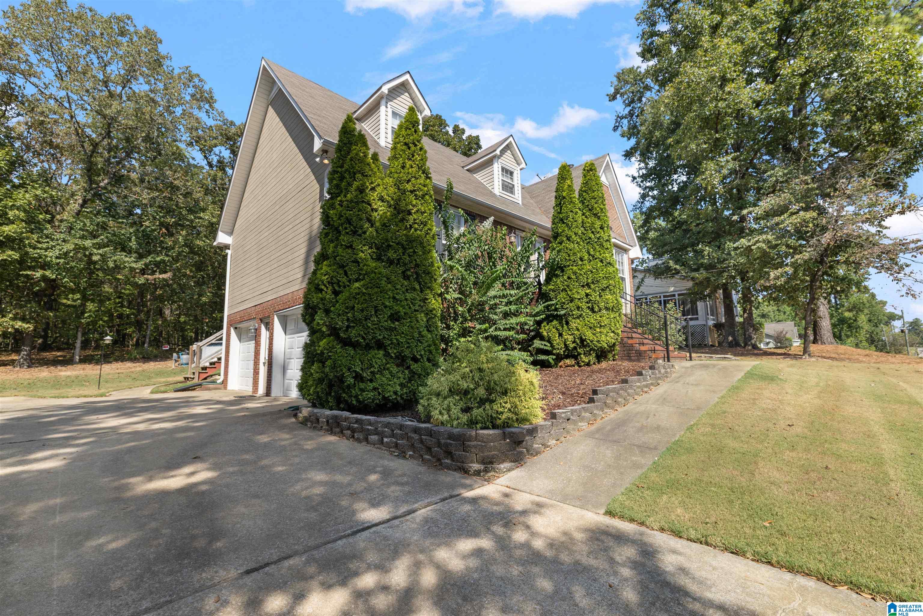 Photo 3 of Single family home for sale at 206 Milgray Ln, Calera, AL 35040 | MLS# 21465087 | Listing updated on 2026-09-20
