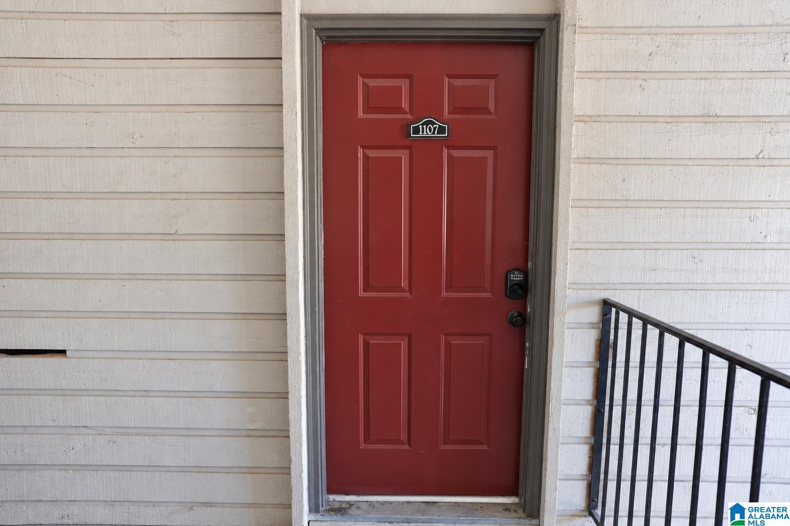 Photo 2 of Condo for sale at 1107 Chapel Crk Dr #1107, Hoover, AL 35226 | MLS# 21465089 | Listing updated on 2026-09-17