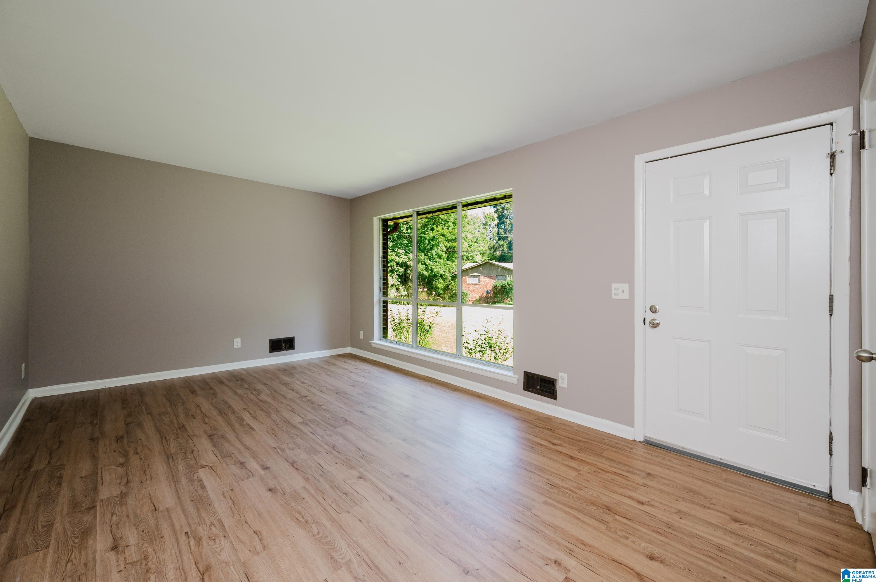 Photo 3 of Single family home for sale at 3314 Wentwood Cir, Adamsville, AL 35005 | MLS# 21465094 | Listing updated on 2026-09-17