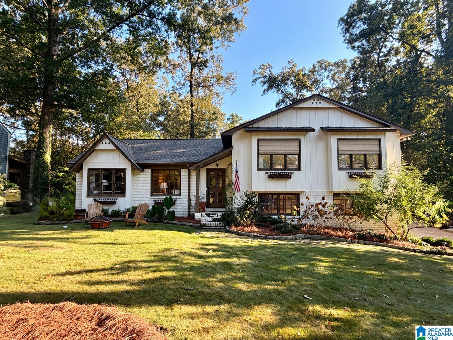 Single family home for sale at 3412 Coventry Dr, Vestavia, AL 35243 | MLS# 21465099