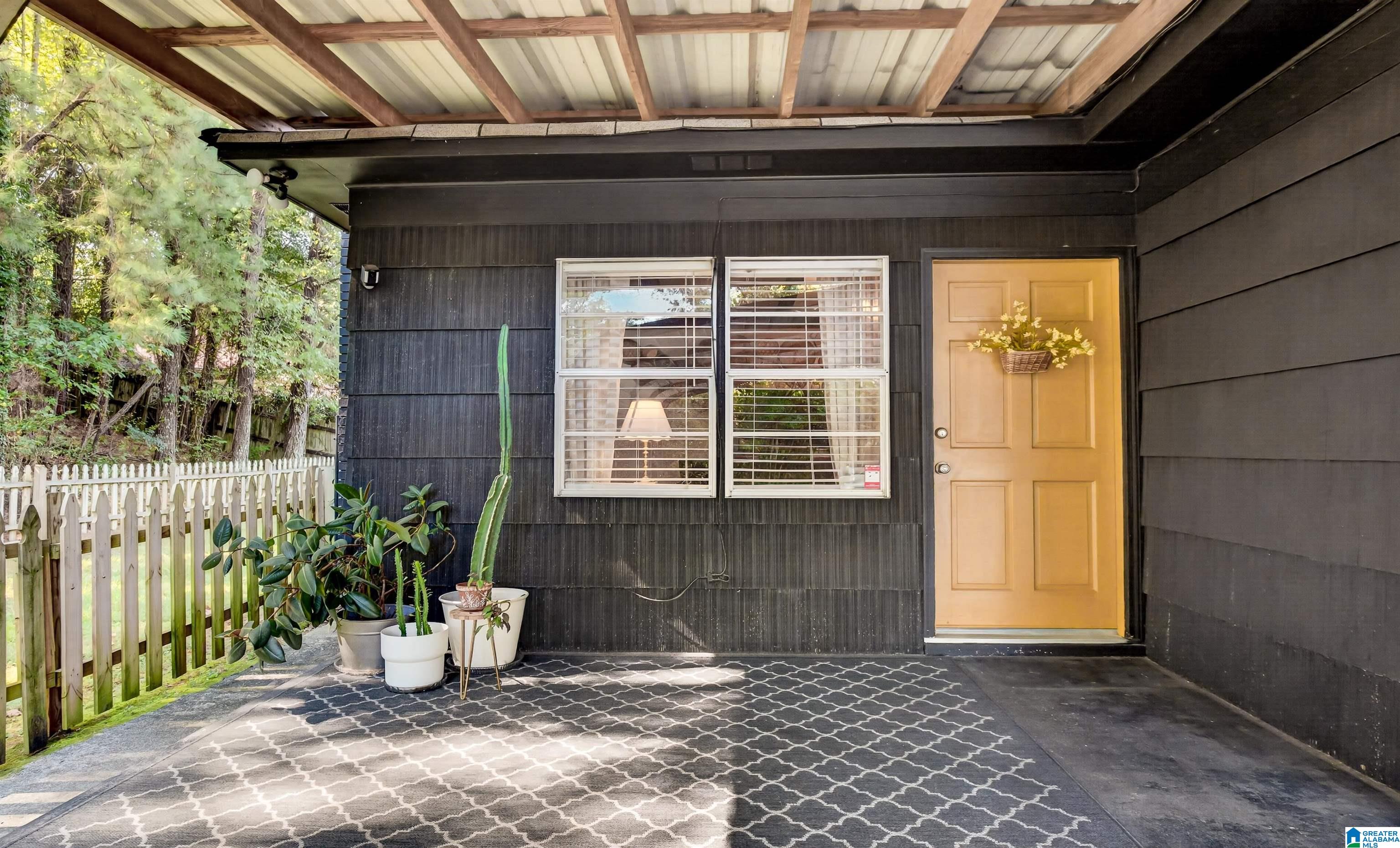 Photo 2 of Single family home for sale at 2187 Rocky Ridge Rd, Hoover, AL 35216 | MLS# 21465101 | Listing updated on 2026-09-18