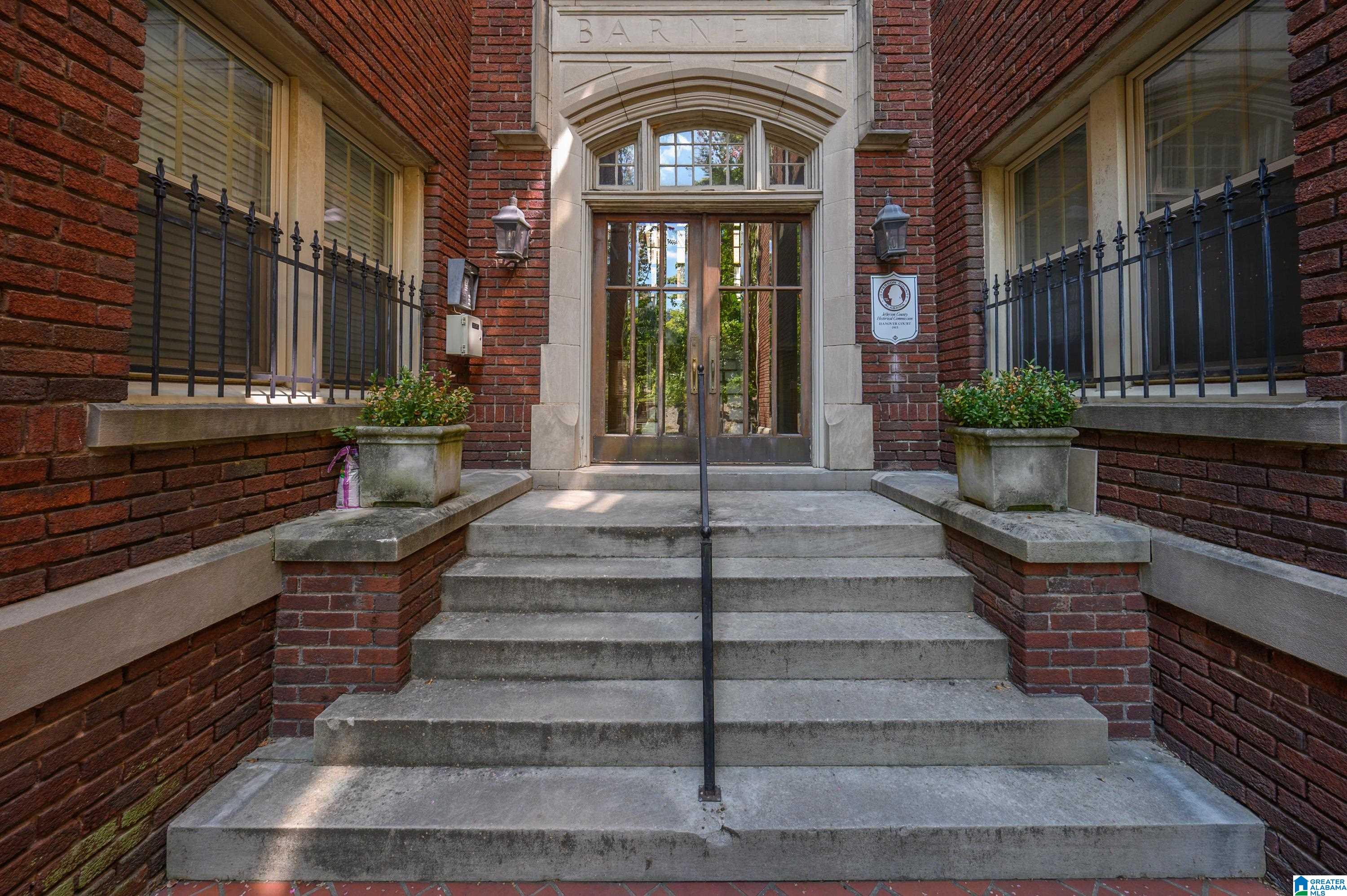 Photo 4 of Condo for sale at 2620 Highland Ave #304, Birmingham, AL 35205 | MLS# 21465105 | Listing updated on 2026-09-17