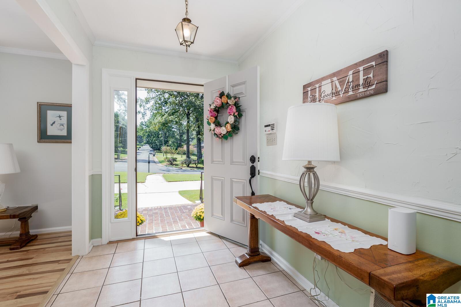 Photo 3 of Single family home for sale at 1808 Cornwall Rd, Hoover, AL 35226 | MLS# 21465110 | Listing updated on 2026-09-19