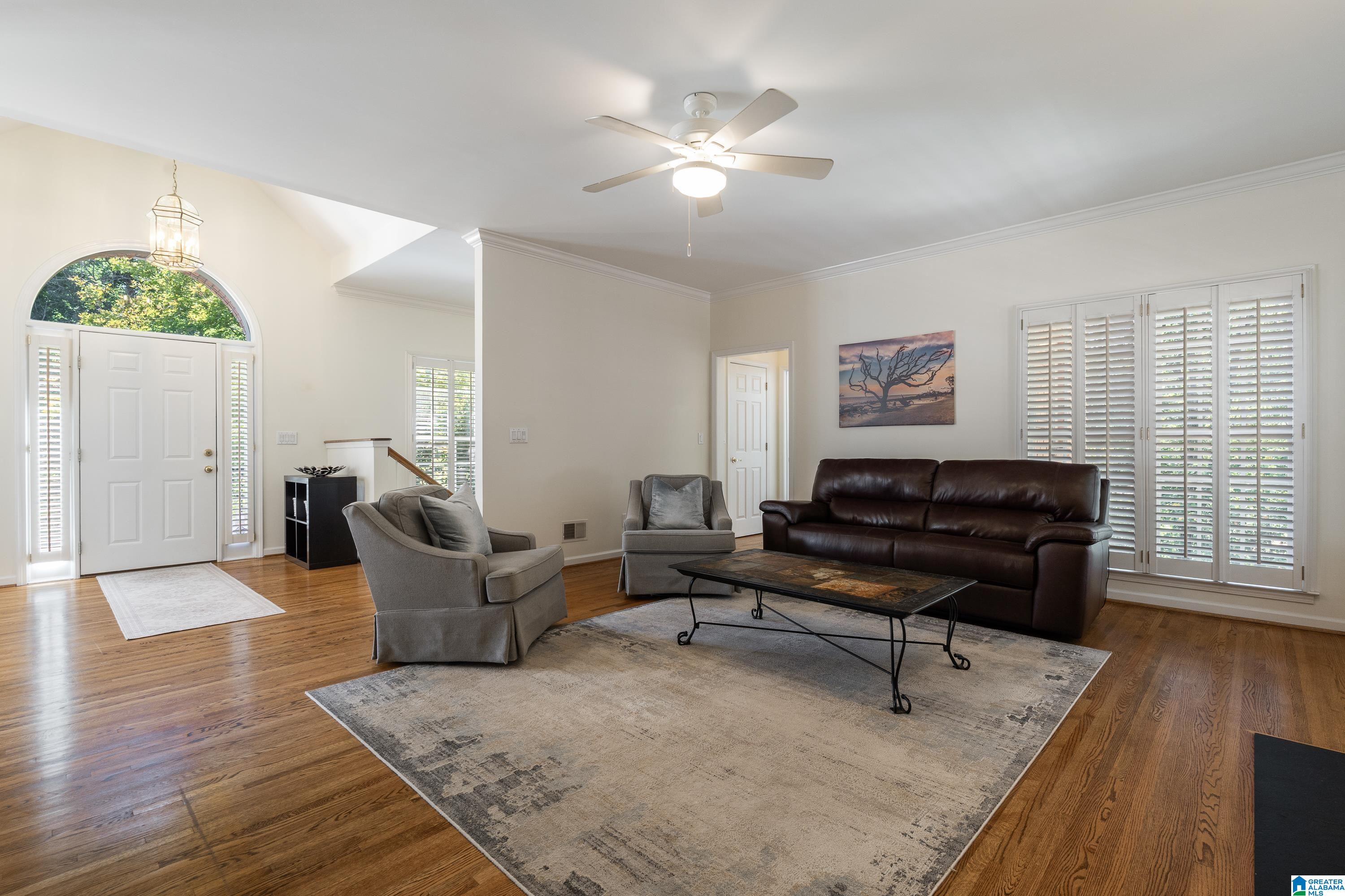 Photo 2 of Single family home for sale at 681 Village Crst Cir, Hoover, AL 35226 | MLS# 21465120 | Listing updated on 2026-09-17
