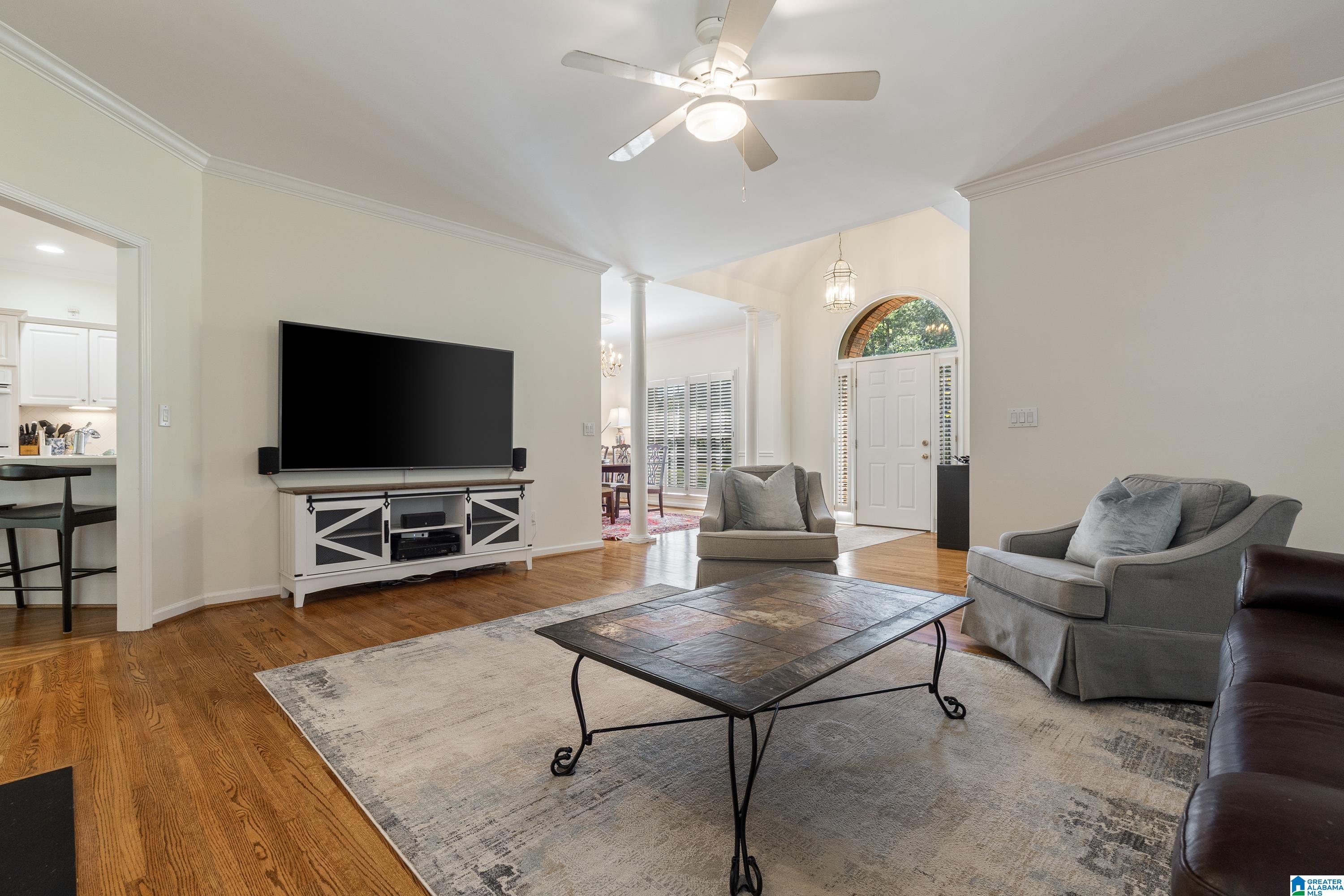 Photo 3 of Single family home for sale at 681 Village Crst Cir, Hoover, AL 35226 | MLS# 21465120 | Listing updated on 2026-09-17