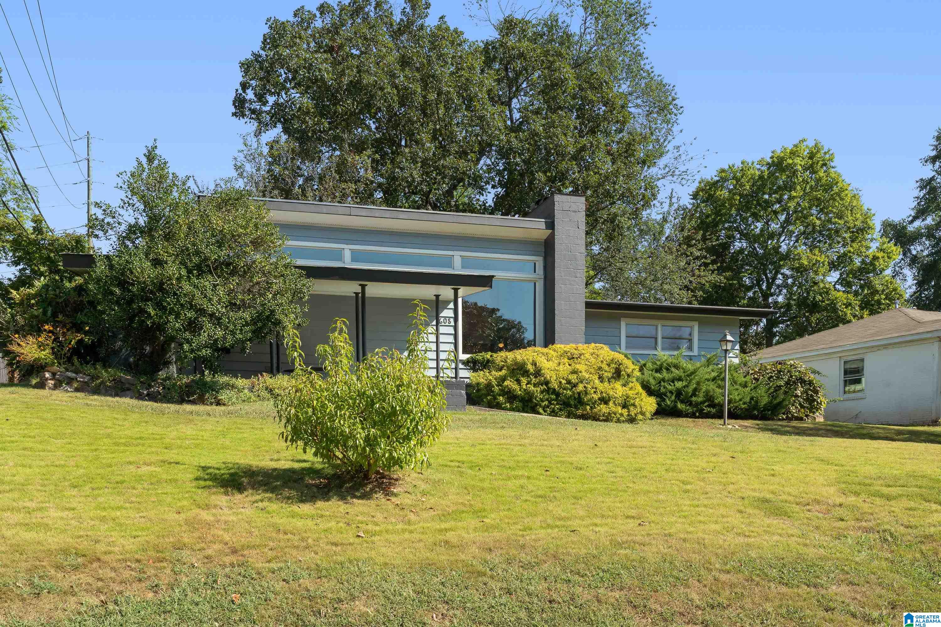 Photo 2 of Single family home for sale at 5608 9th Avenue S, Birmingham, AL 35212 | MLS# 21465122 | Listing updated on 2026-09-17