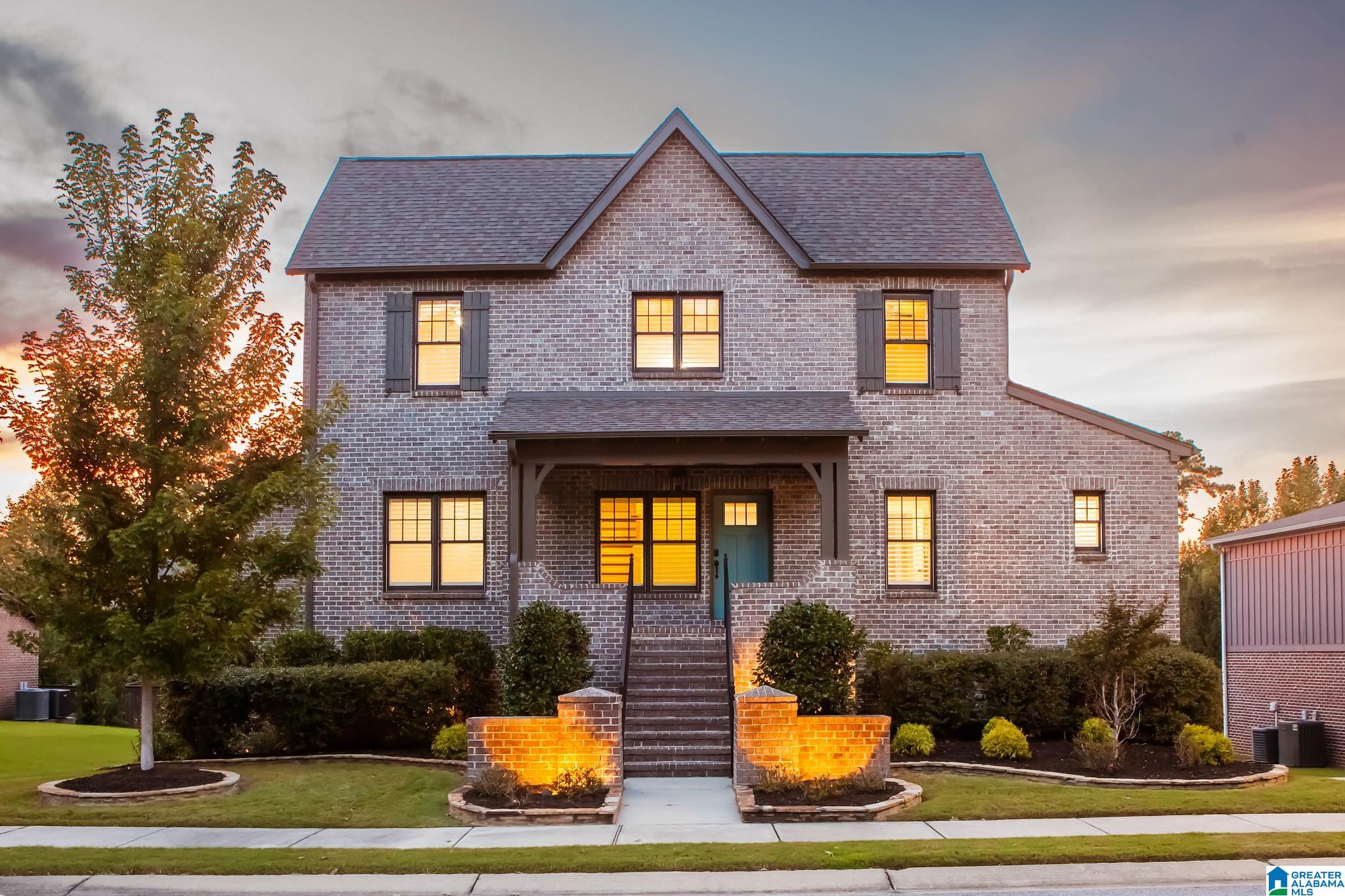 Photo 1 of Single family home for sale at 2100 Kirkman Dr, Hoover, AL 35242 | MLS# 21465124 | Listing updated on 2026-09-18