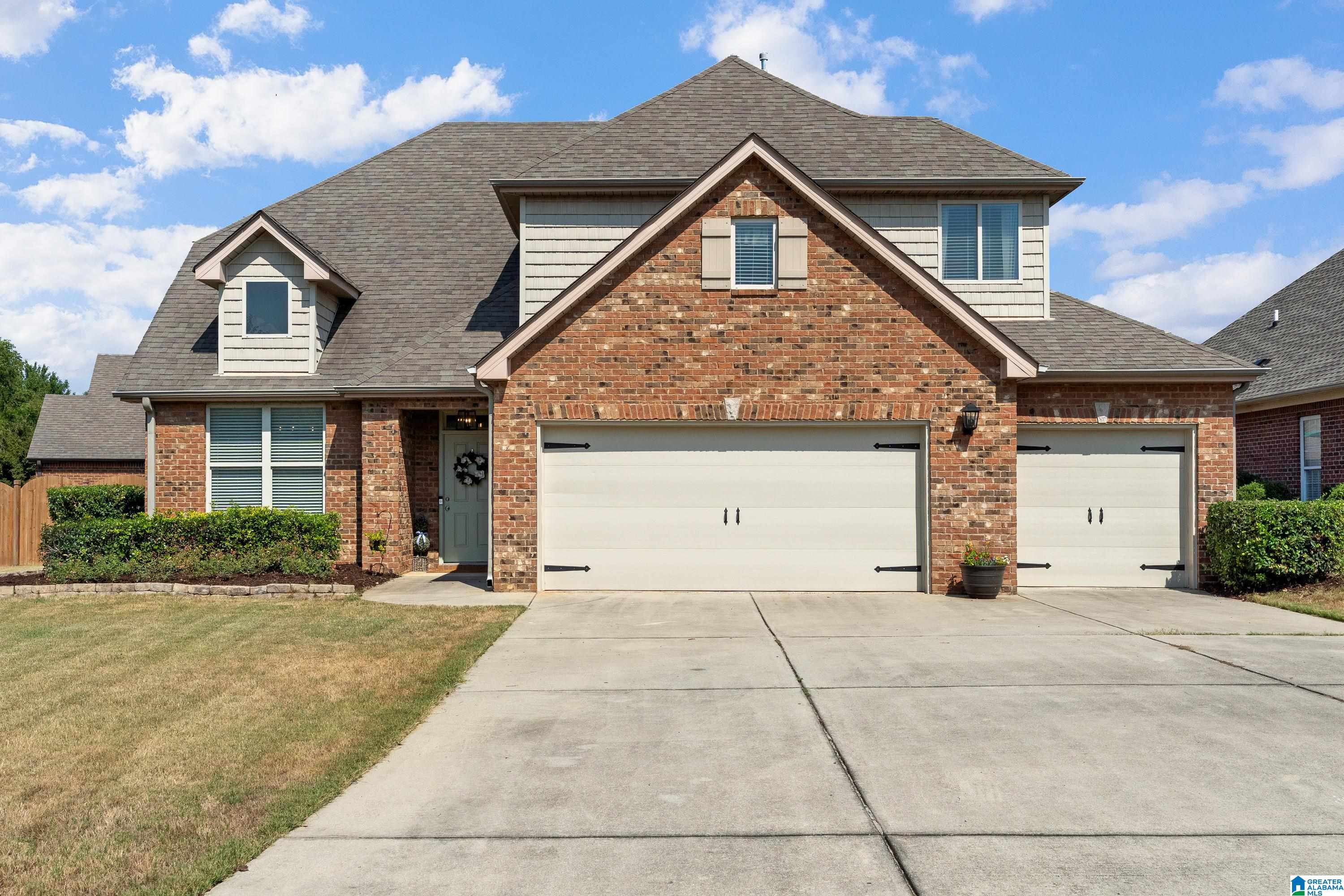 Photo 1 of Sale Pending at 300 Creekside Cir, Pelham, AL 35124 | MLS# 21465126 | Listing updated on 2026-09-23
