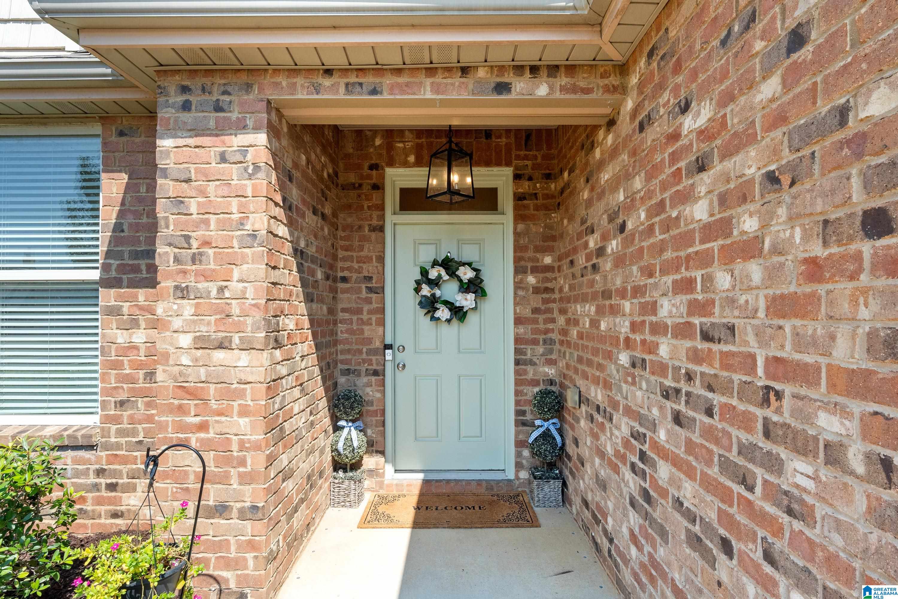 Photo 3 of Sale Pending at 300 Creekside Cir, Pelham, AL 35124 | MLS# 21465126 | Listing updated on 2026-09-23