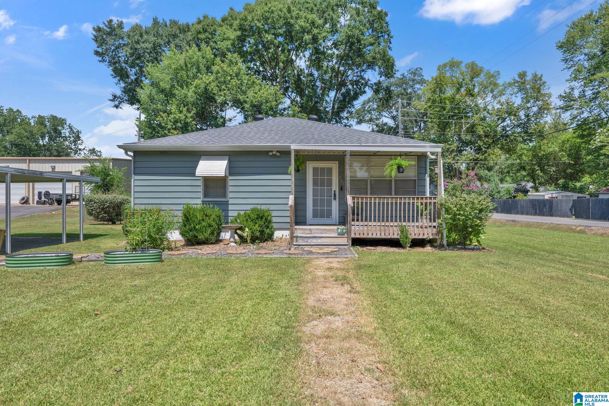 Photo 3 of Single family home for sale at 201 Lakeland Ave, Bessemer, AL 35023 | MLS# 21465128 | Listing updated on 2026-09-18