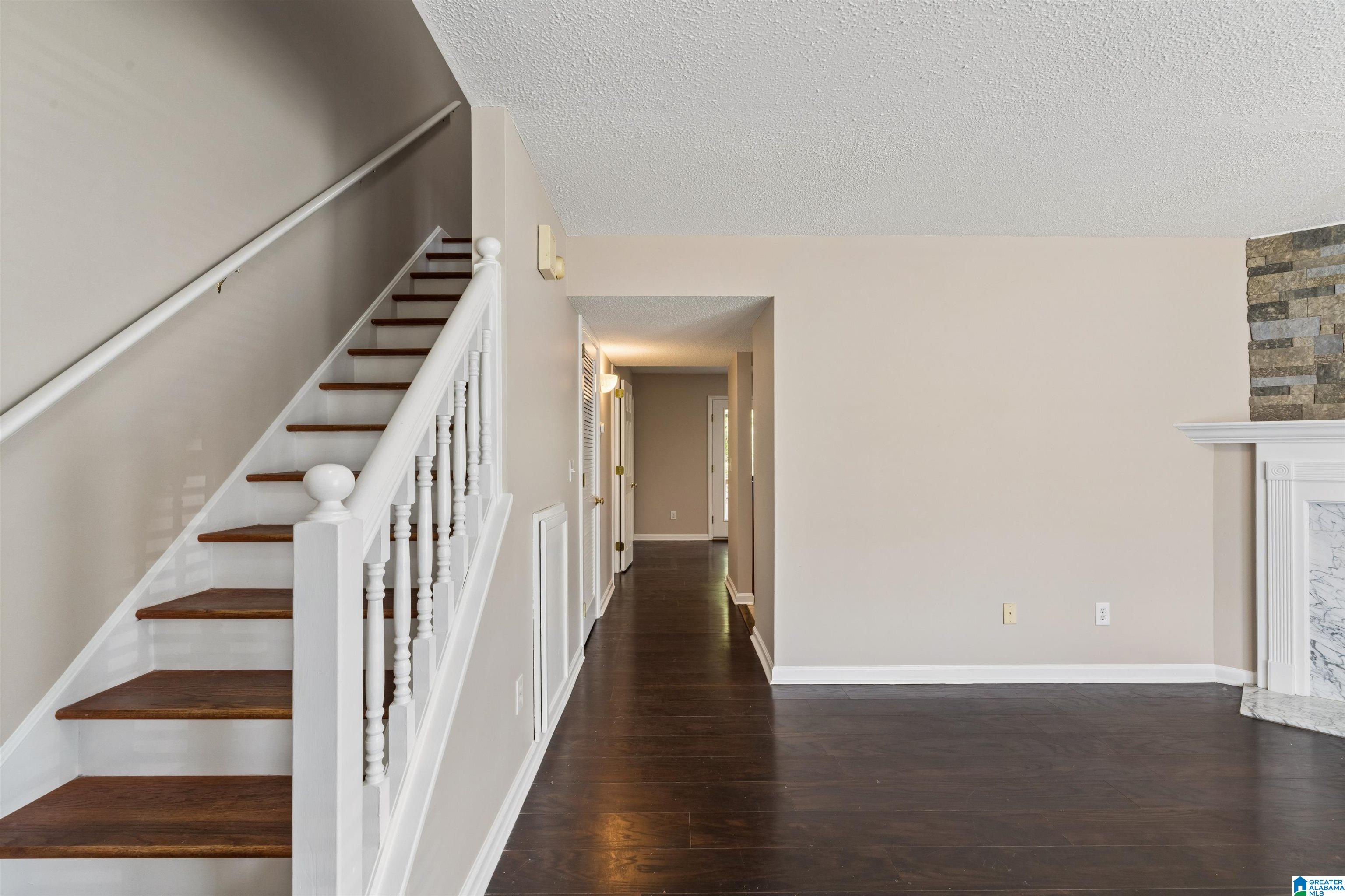 Photo 3 of Townhouse for sale at 5040 Falling Crk Ln, Birmingham, AL 35235 | MLS# 21465133 | Listing updated on 2026-09-17