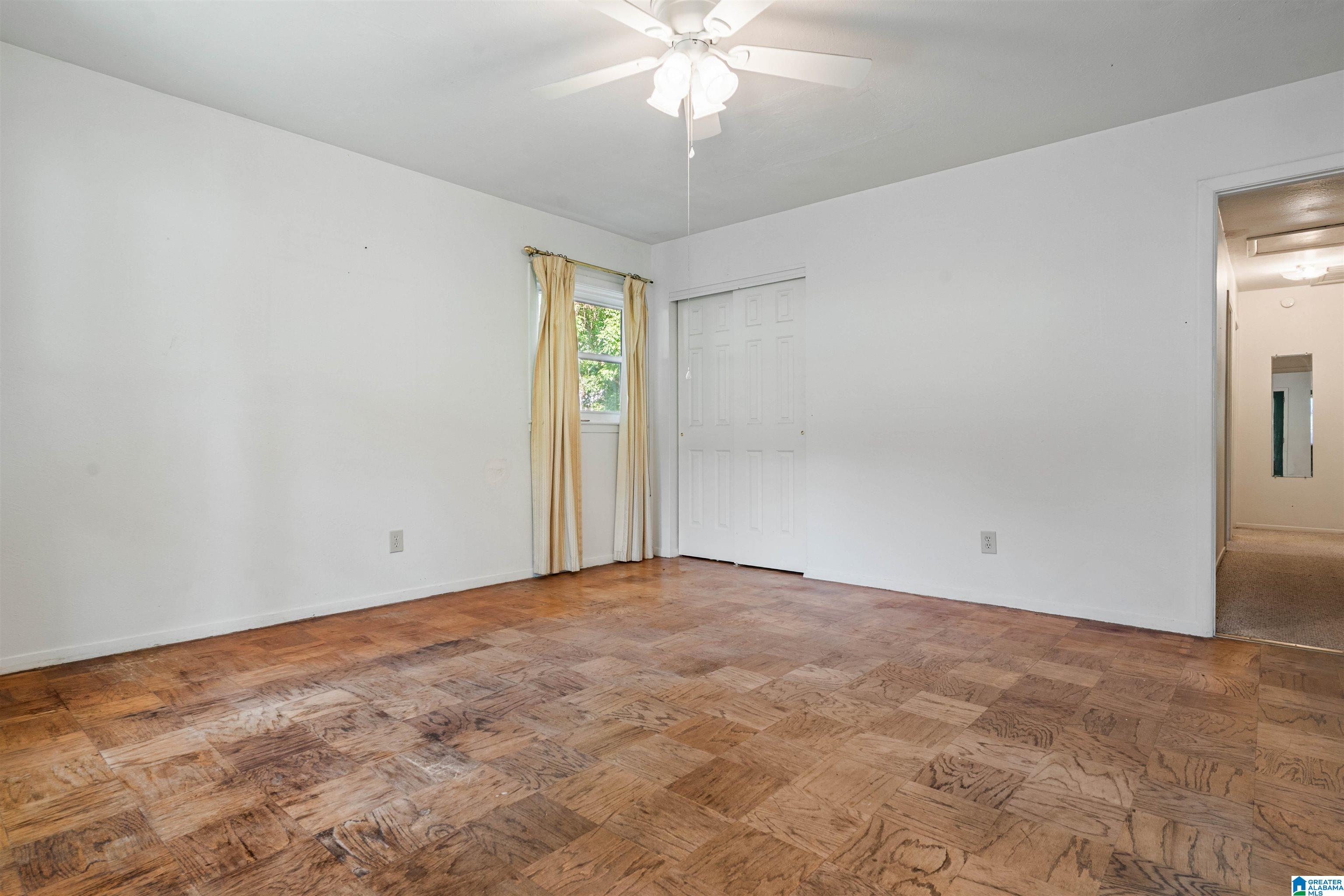 Photo 3 of Single family home for sale at 2184 Rocky Ridge Rd, Hoover, AL 35216 | MLS# 21465150 | Listing updated on 2026-09-18