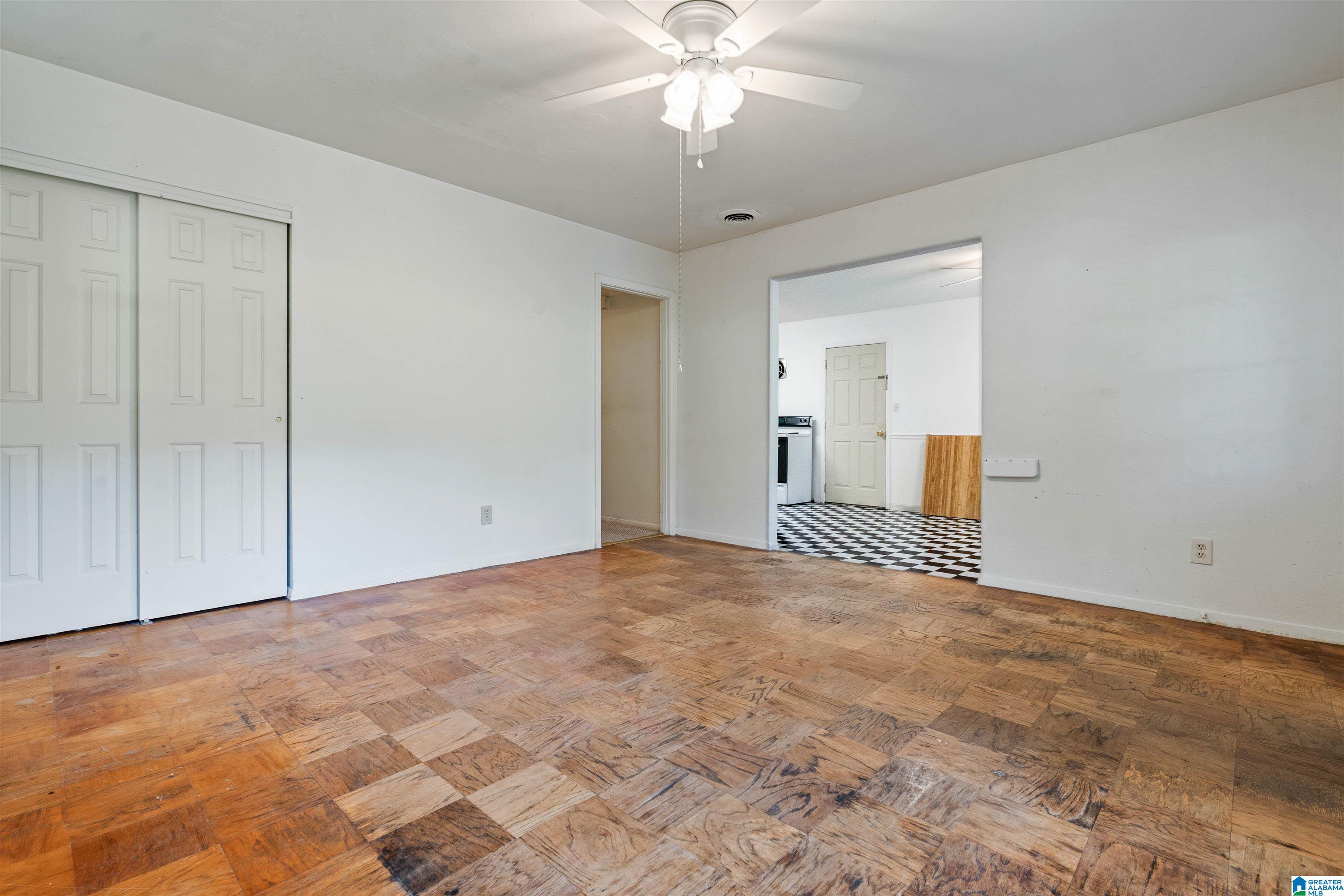Photo 4 of Single family home for sale at 2184 Rocky Ridge Rd, Hoover, AL 35216 | MLS# 21465150 | Listing updated on 2026-09-18