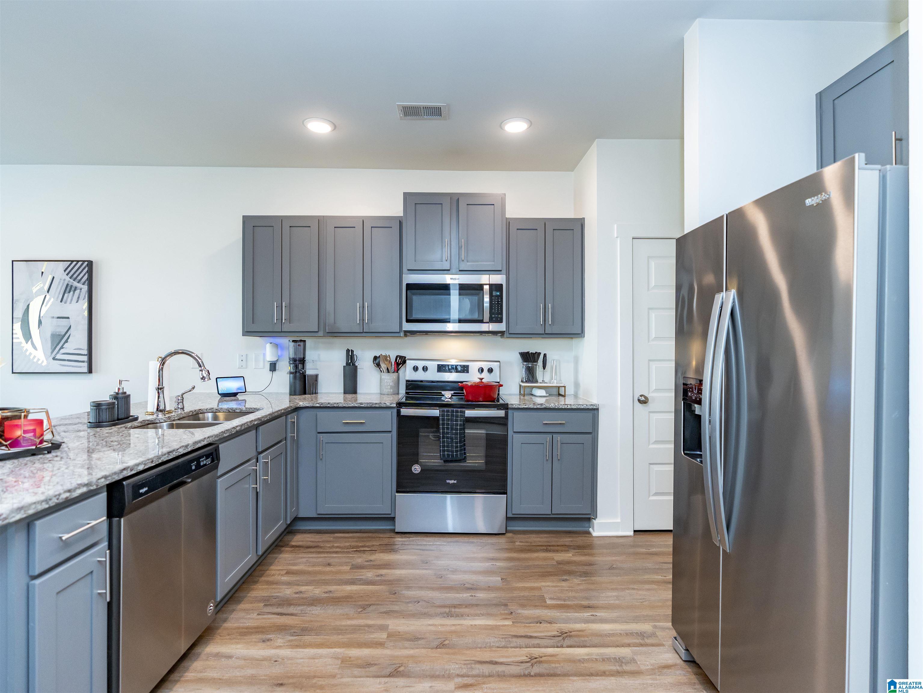 Photo 4 of Townhouse for sale at 156 The Hts Dr, Calera, AL 35040 | MLS# 21465159 | Listing updated on 2026-09-17
