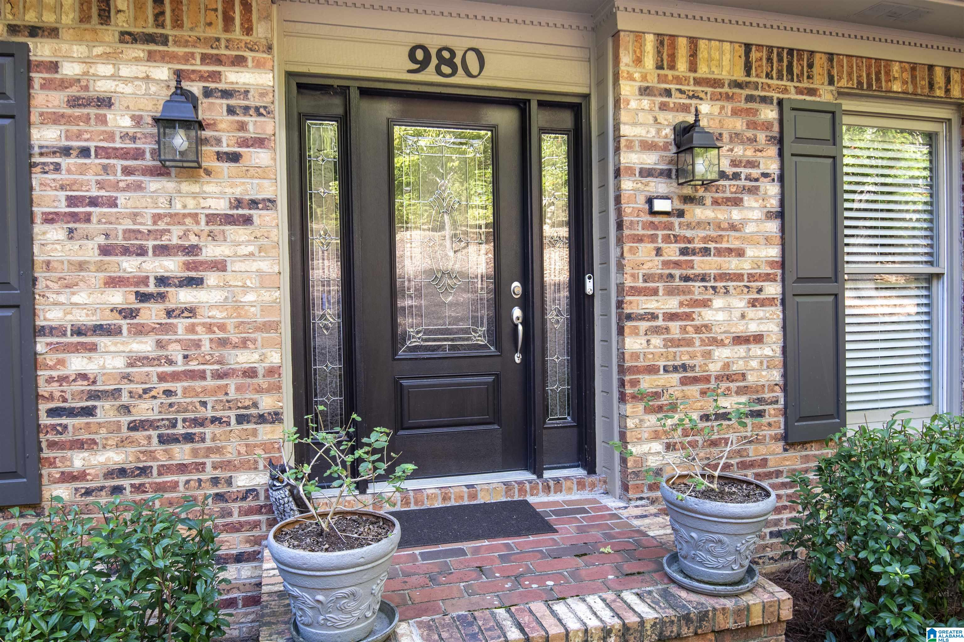Photo 3 of Single family home for sale at 980 Indian Crst Dr, Indian Springs, AL 35124 | MLS# 21465167 | Listing updated on 2026-09-23