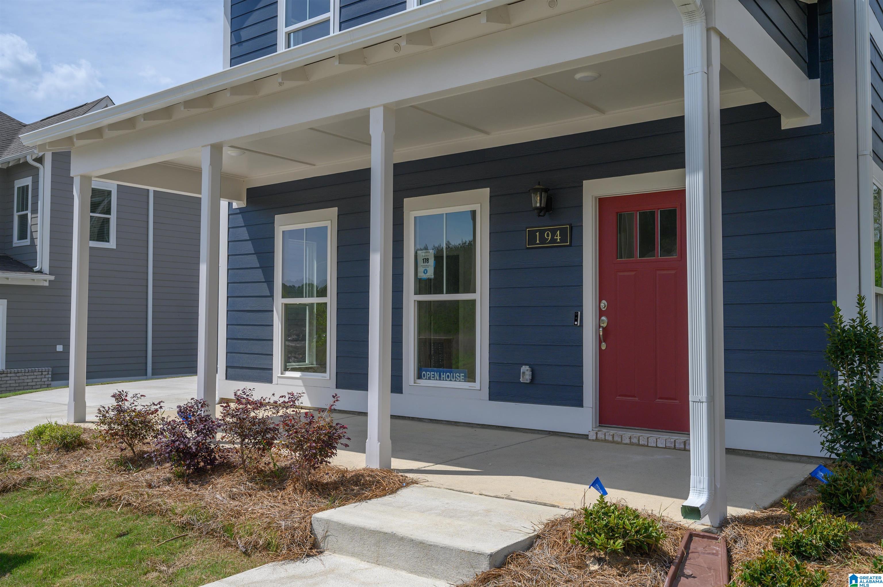 Photo 2 of Single family home for sale at 252 Ridge Blvd, Alabaster, AL 35007 | MLS# 21465182 | Listing updated on 2026-09-17