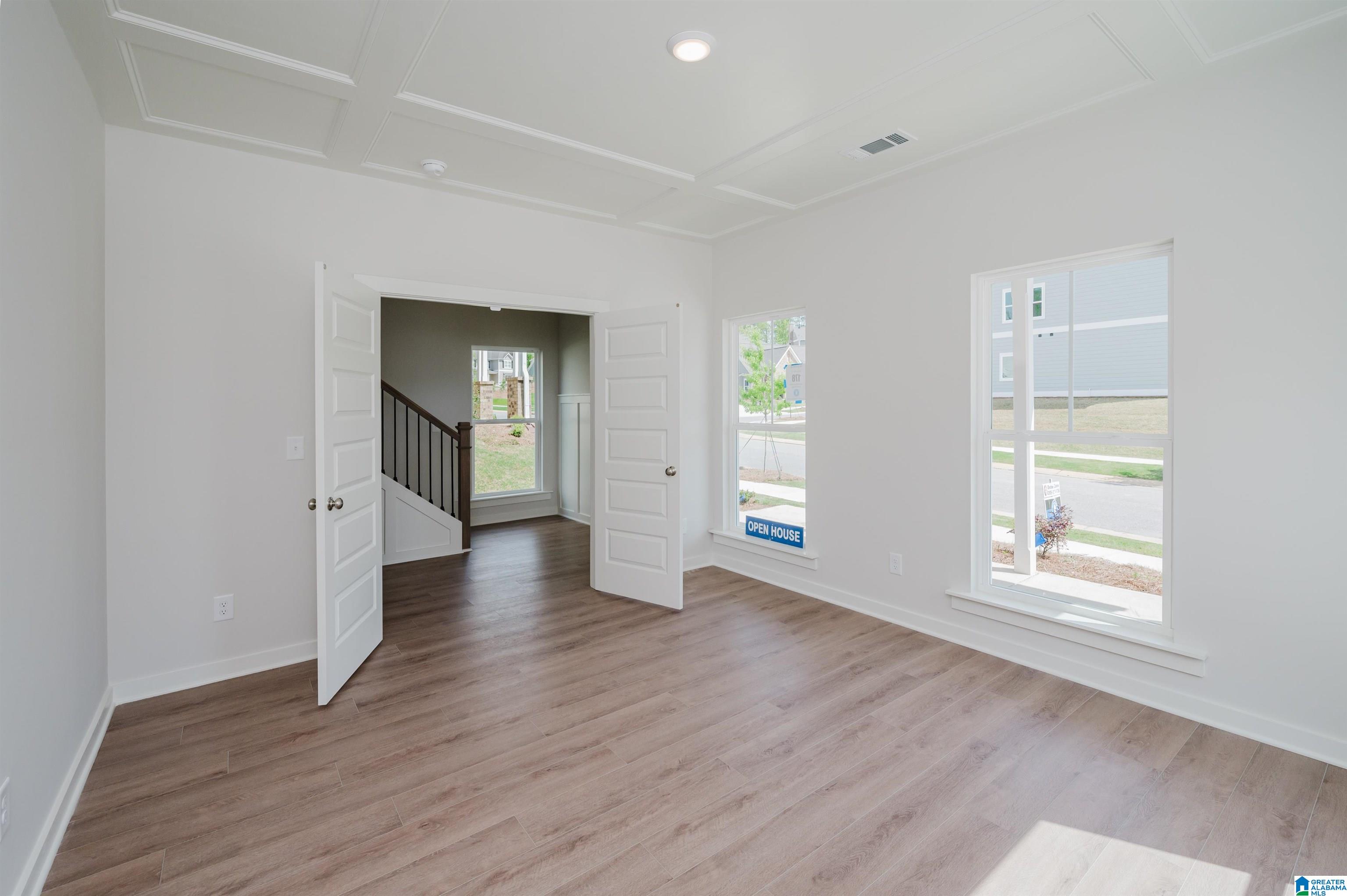 Photo 3 of Single family home for sale at 252 Ridge Blvd, Alabaster, AL 35007 | MLS# 21465182 | Listing updated on 2026-09-17