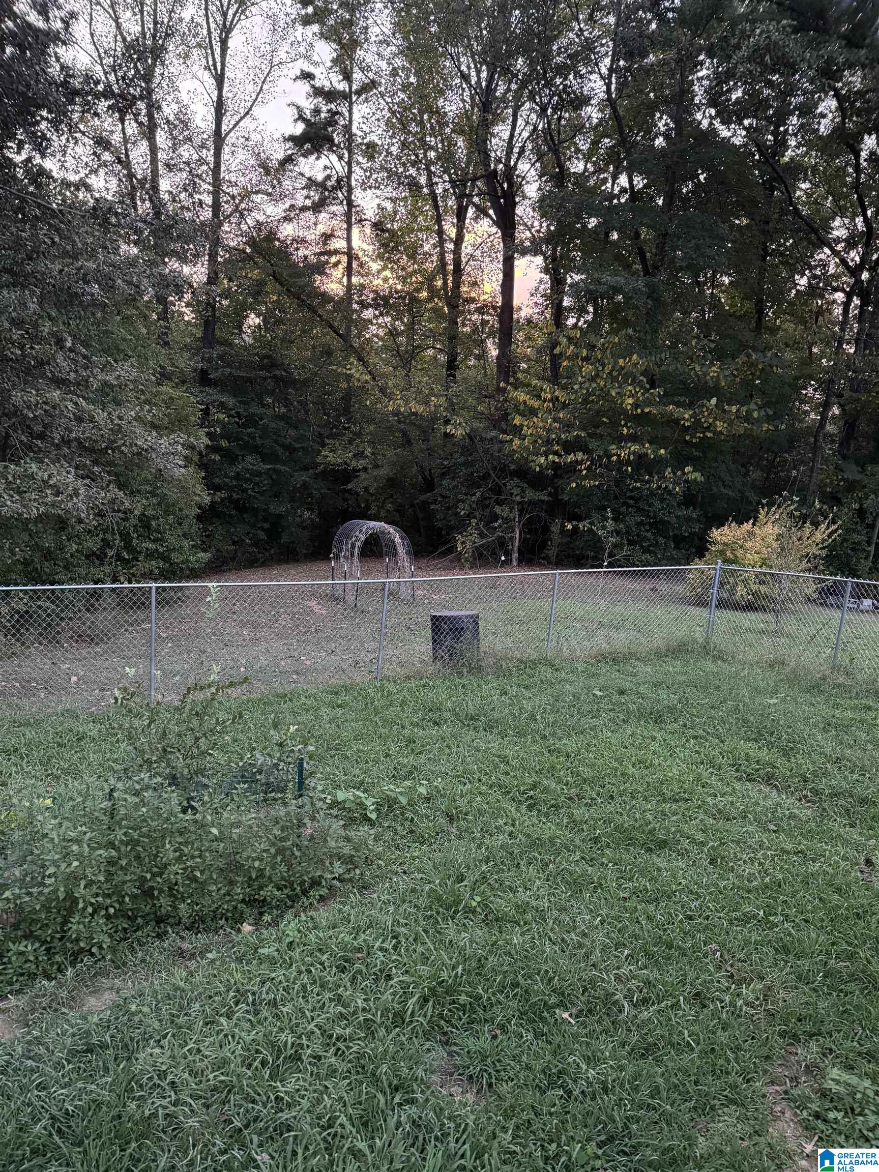 Photo 4 of Single family home for sale at 200 Hershel Dr, Gardendale, AL 35071 | MLS# 21465187 | Listing updated on 2026-09-17