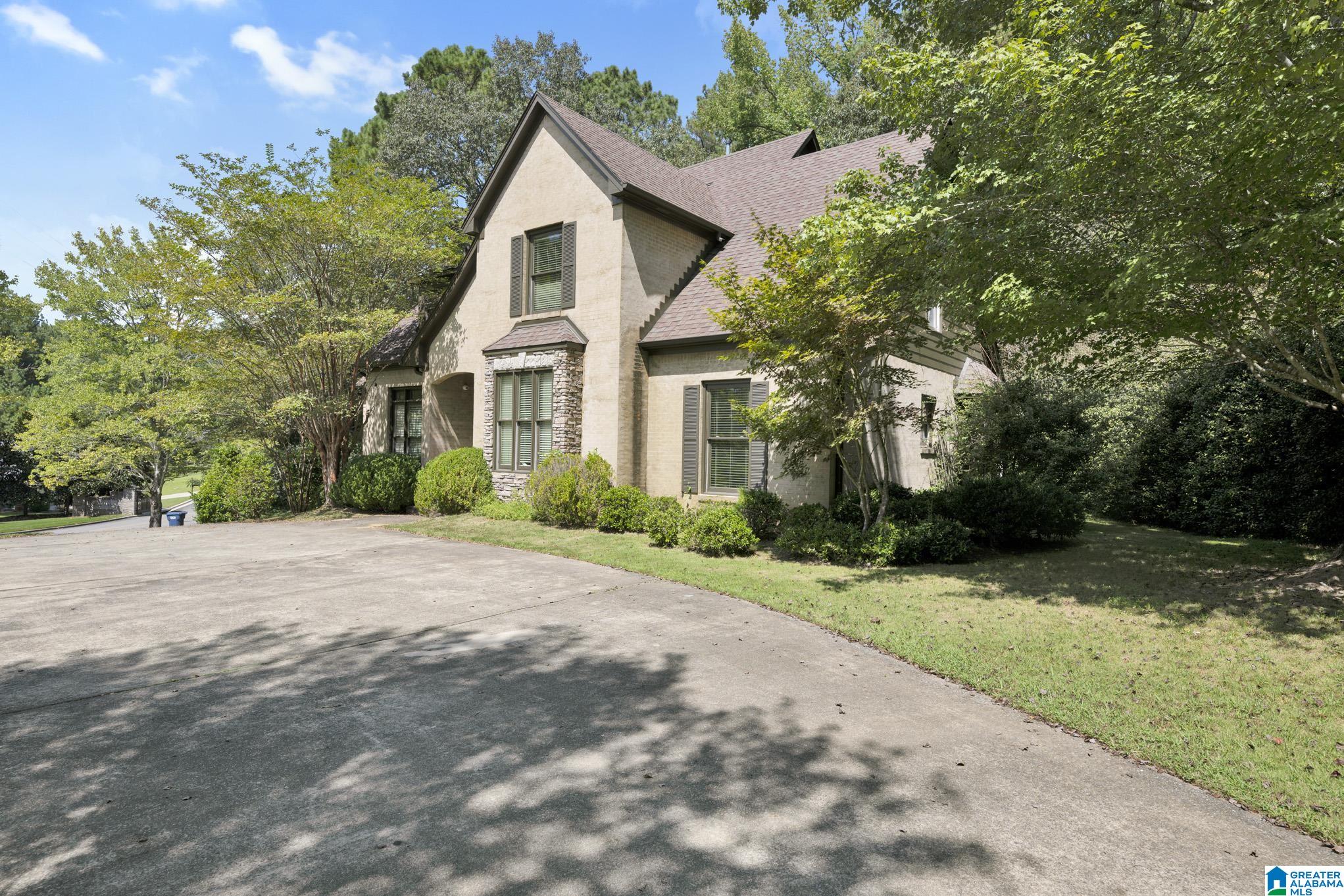 Photo 3 of Single family home for sale at 81 Saint Andrews Pkwy, Oneonta, AL 35121 | MLS# 21465192 | Listing updated on 2026-09-19