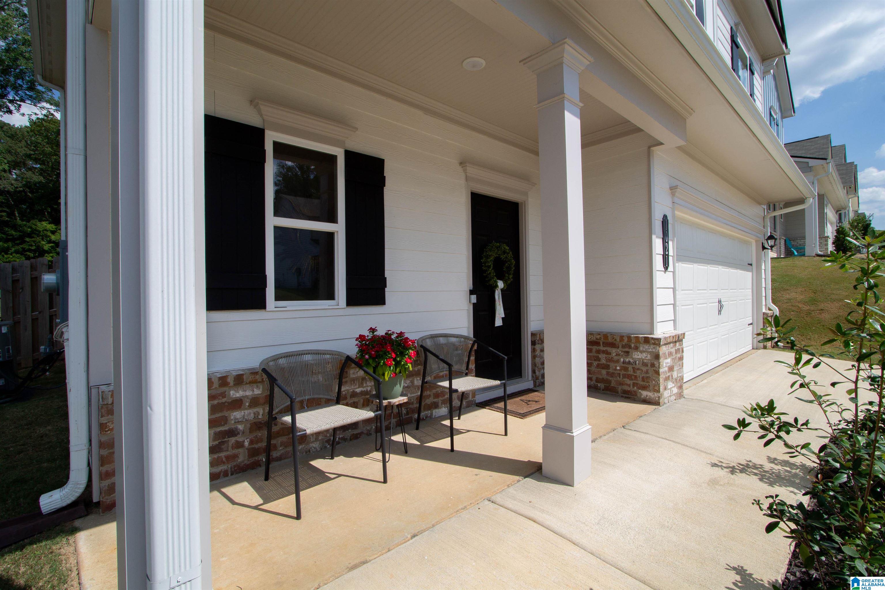 Photo 1 of Single family home for sale at 1021 Pinnacle Pkwy, Leeds, AL 35094 | MLS# 21465193 | Listing updated on 2026-09-18
