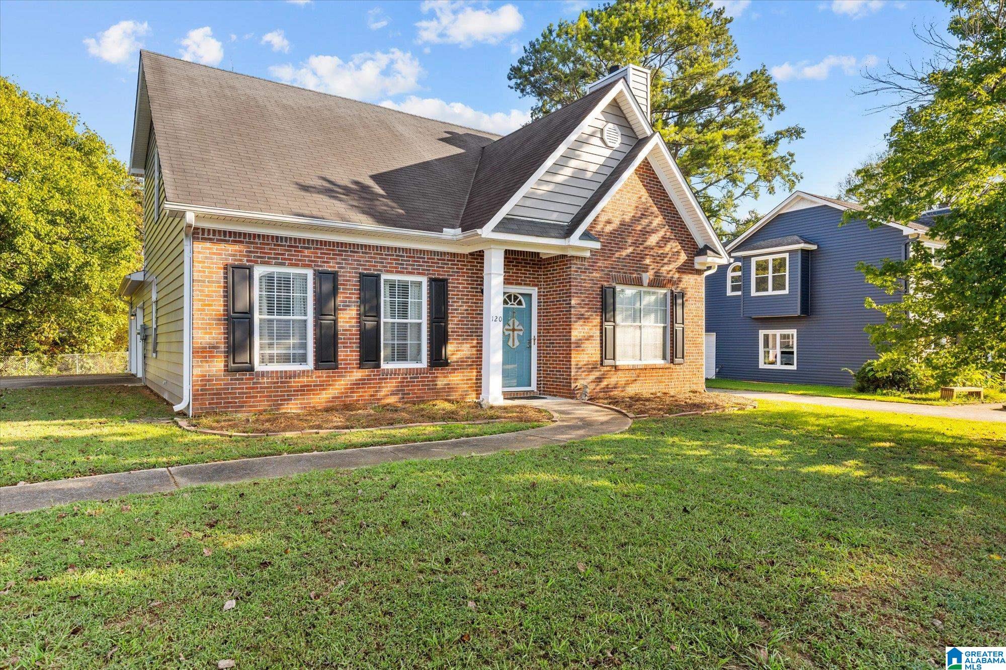Photo 3 of Single family home for sale at 120 Meadow View Cir, Pelham, AL 35124 | MLS# 21465198 | Listing updated on 2026-09-18