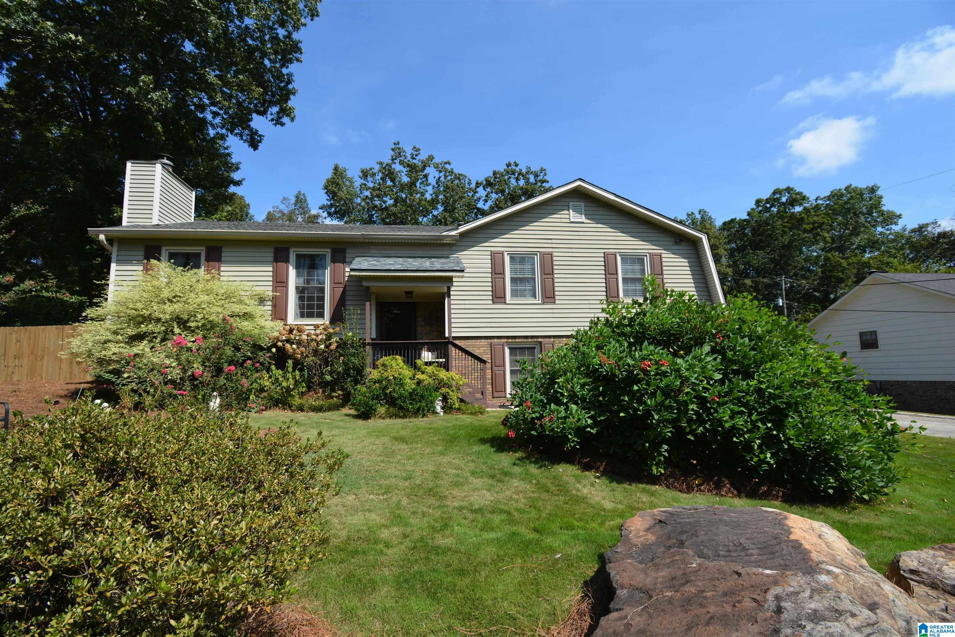 Photo 3 of Single family home for sale at 4904 Abbey Ln, Birmingham, AL 35223 | MLS# 21465210 | Listing updated on 2026-09-18