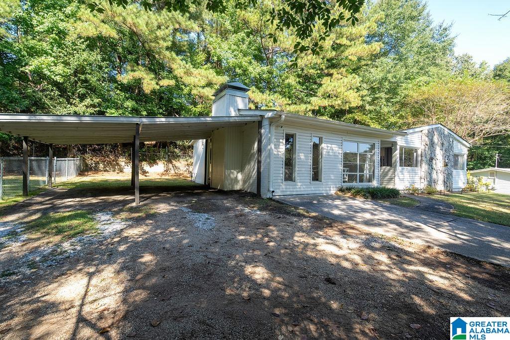 Photo 2 of Single family home for sale at 3200 Chapel Hl Ct, Hoover, AL 35216 | MLS# 21465218 | Listing updated on 2026-09-18