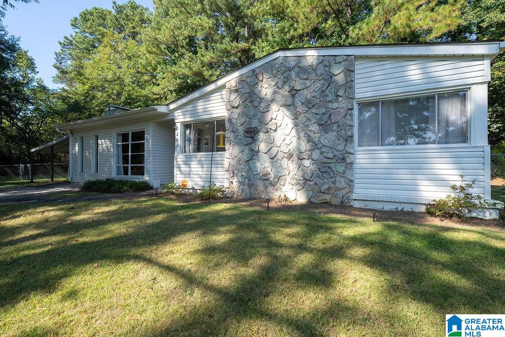 Photo 4 of Single family home for sale at 3200 Chapel Hl Ct, Hoover, AL 35216 | MLS# 21465218 | Listing updated on 2026-09-18