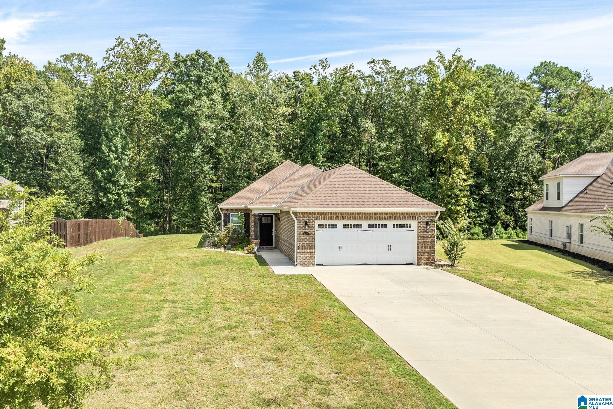 517 TOWNE LAKE PARKWAY E photo 1