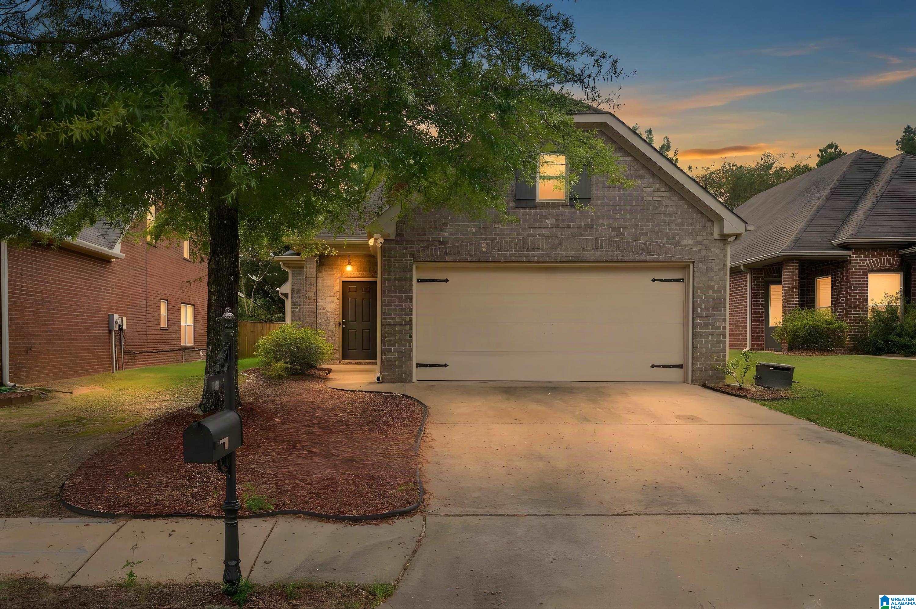 Photo 1 of Single family home for sale at 2733 Oxmoor Way, Birmingham, AL 35211 | MLS# 21465227 | Listing updated on 2026-09-18