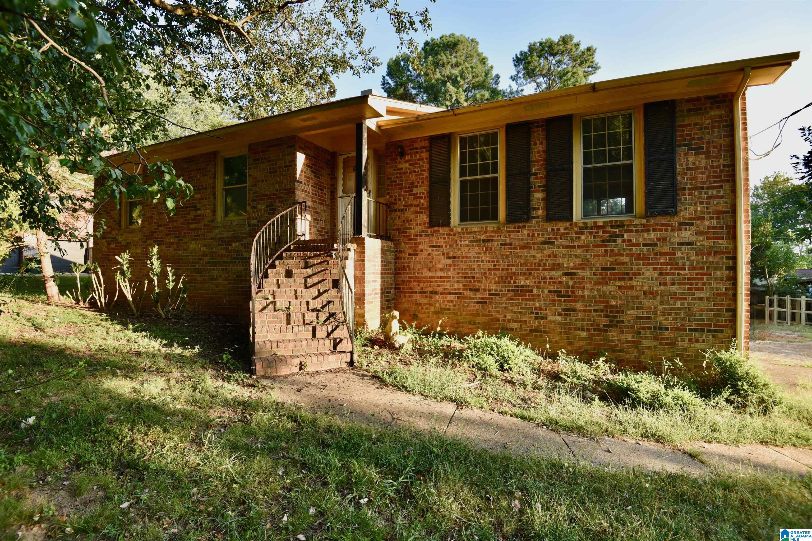Photo 1 of Single family home for sale at 2606 Guenevere Ave Se, Huntsville, AL 35803 | MLS# 21465250 | Listing updated on 2026-09-18