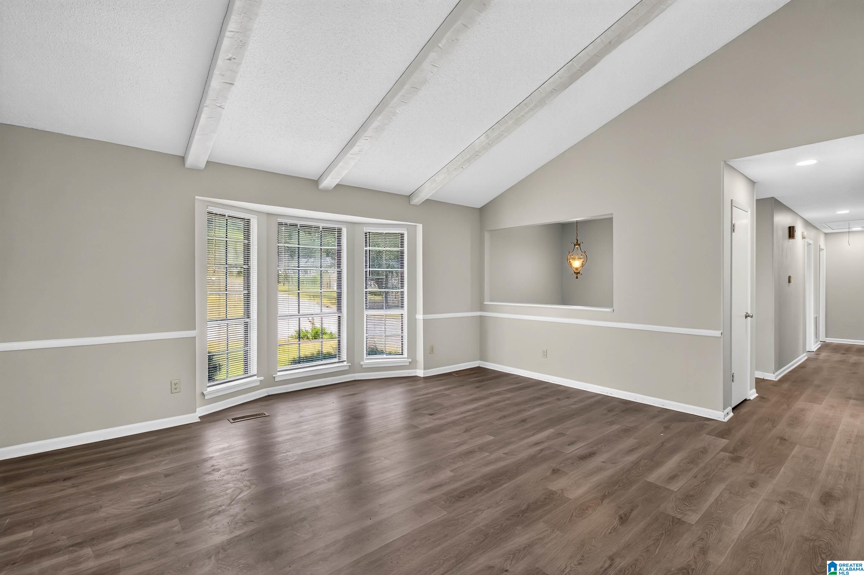 Photo 2 of Single family home for sale at 611 Ashwood Ln, Trussville, AL 35173 | MLS# 21465261 | Listing updated on 2026-09-18