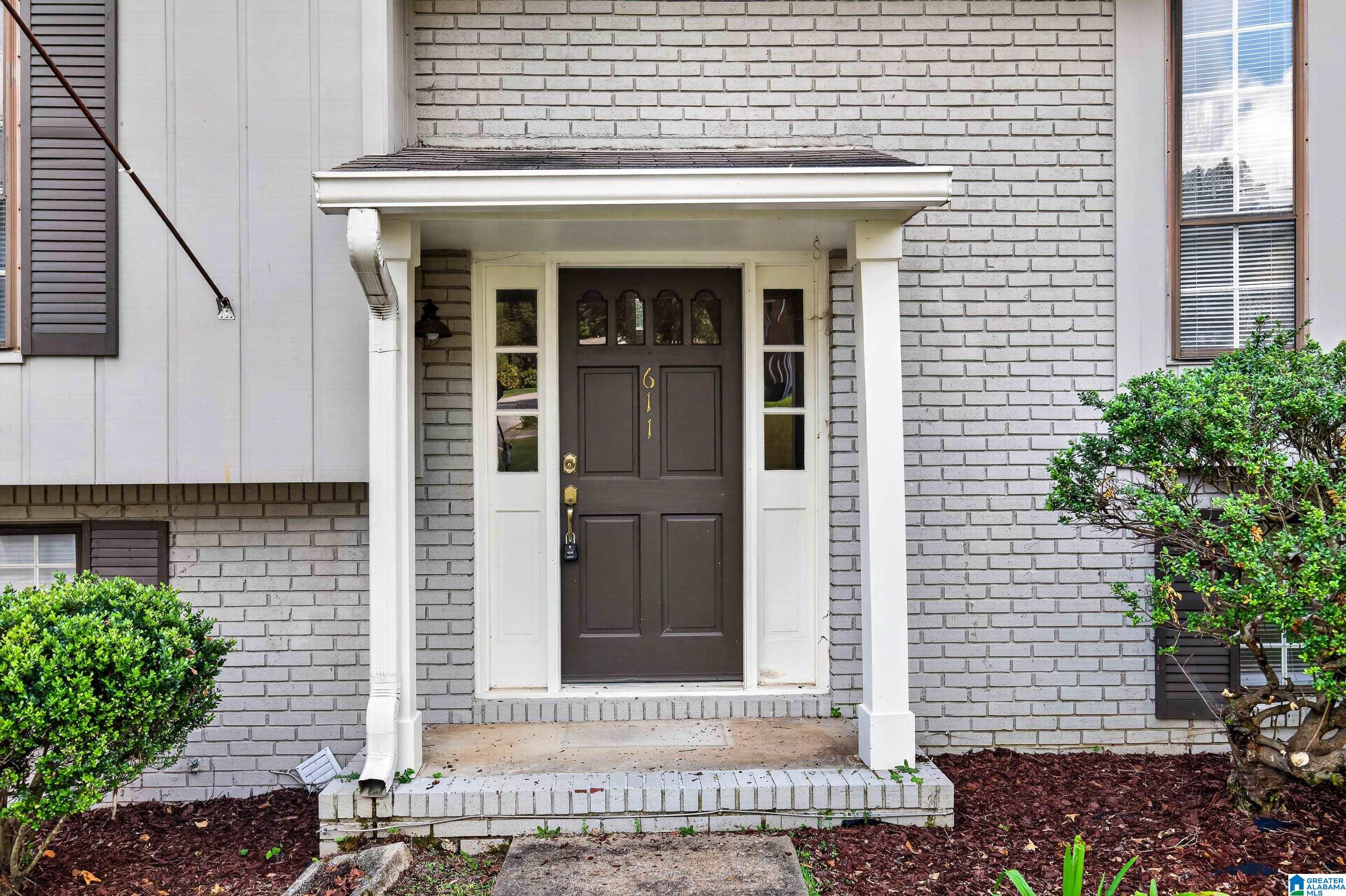 Photo 3 of Single family home for sale at 611 Ashwood Ln, Trussville, AL 35173 | MLS# 21465261 | Listing updated on 2026-09-18